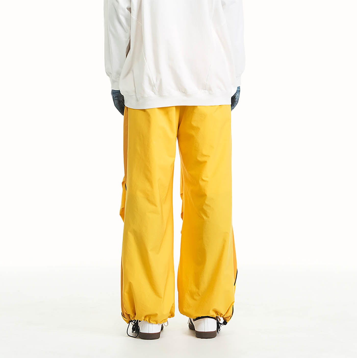 RELABEL Zig-Zag Spliced Pleated Parachute Pants