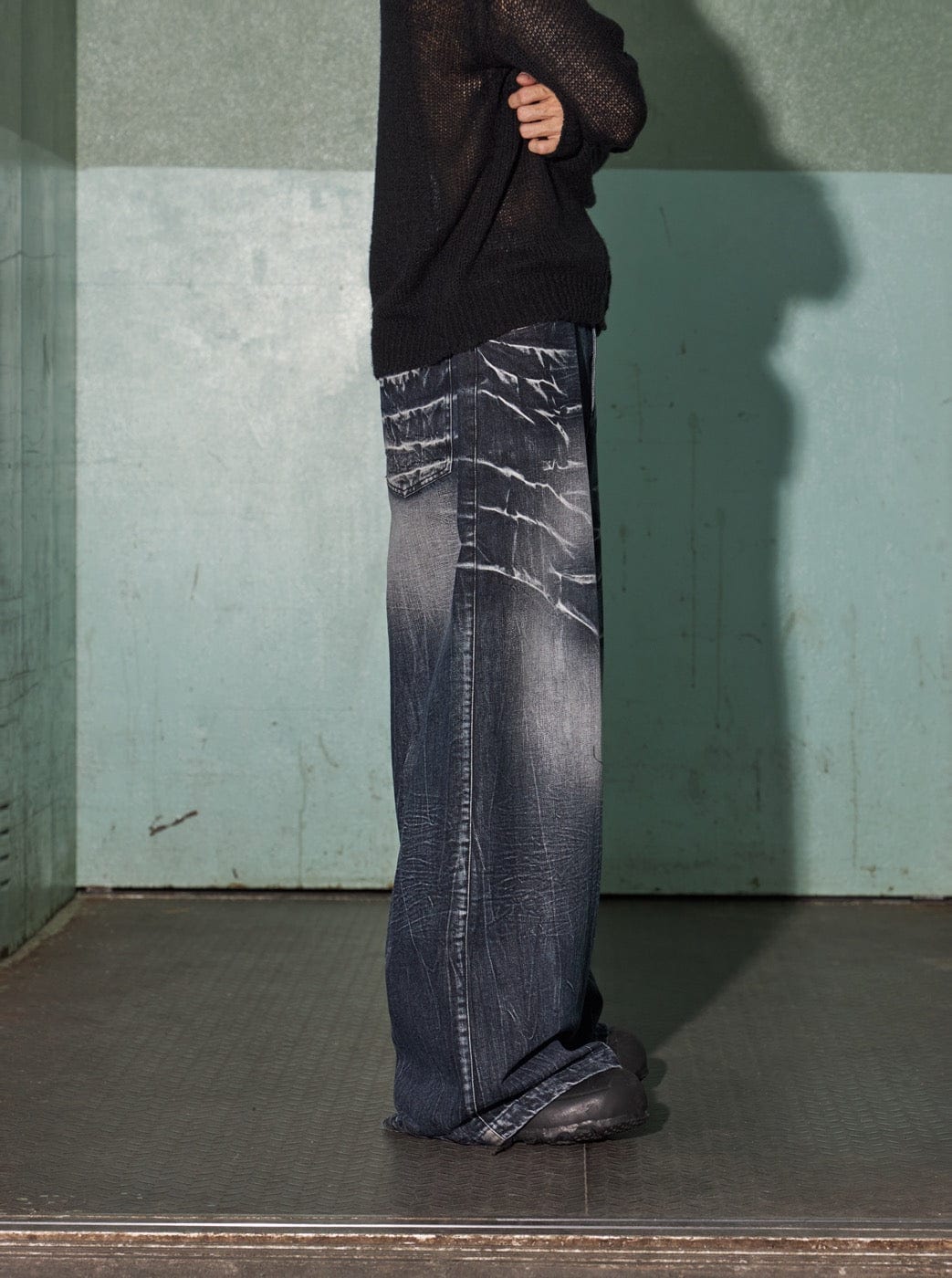 DND4DES Lighting Crease Washed Wide-Leg Jeans