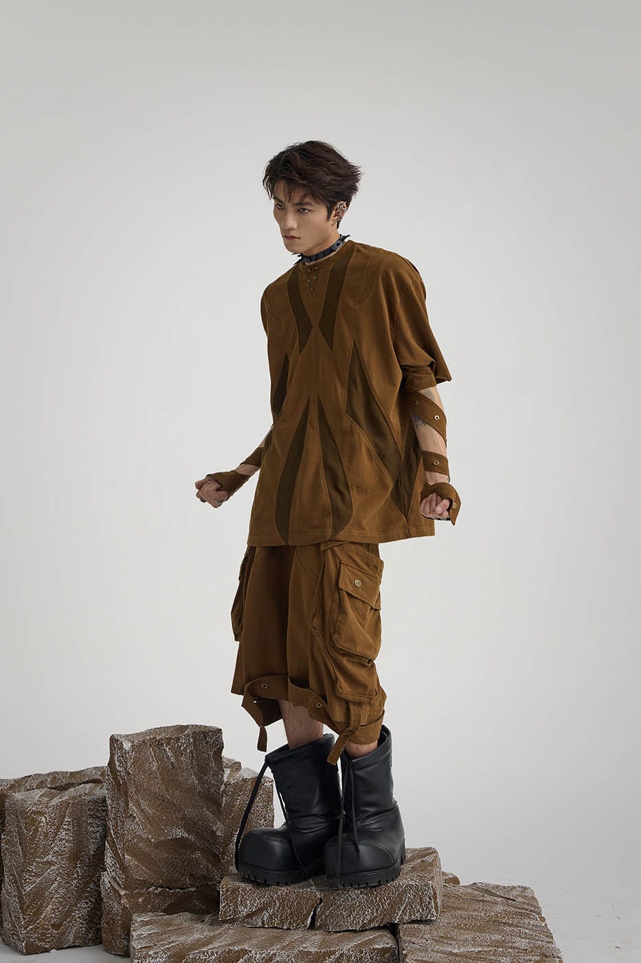 FLYERRER Deconstructed Spliced Strap Rivet T-Shirt