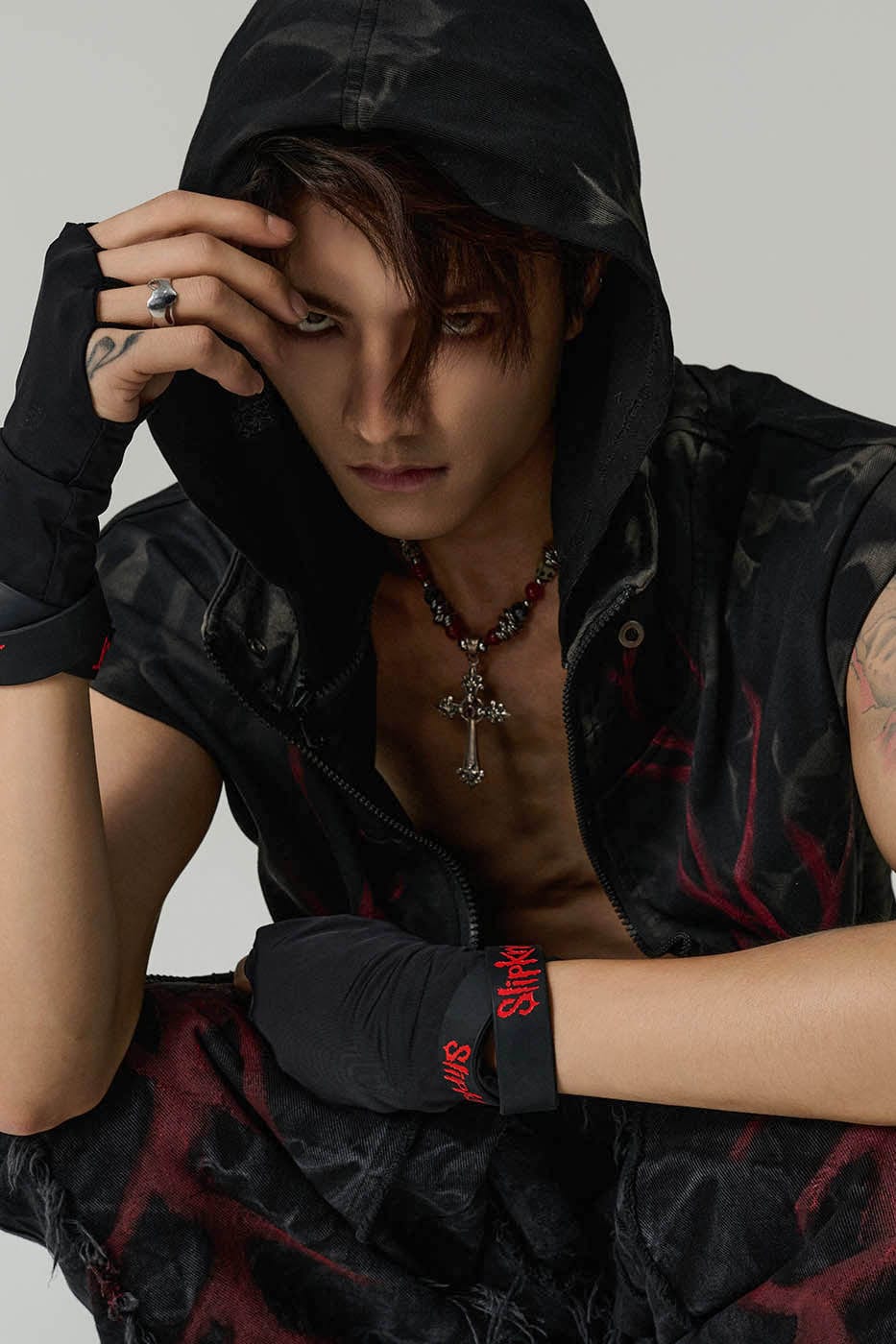 FLYERRER Blood Vessels Distressed Vest