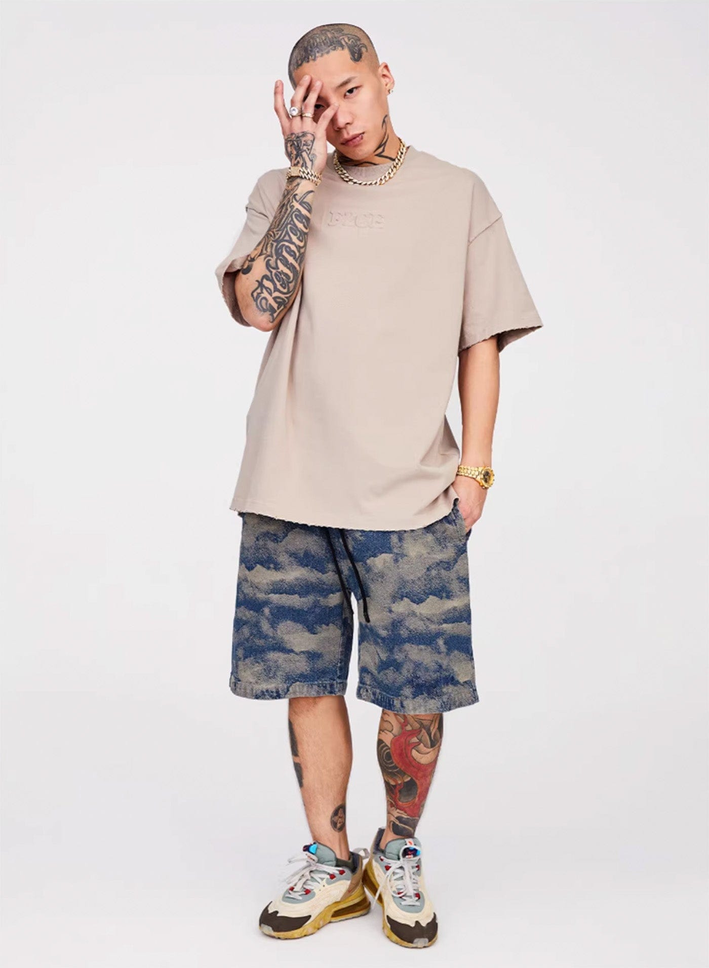 F2CE Essential Embossed LOGO Reversed T-Shirt
