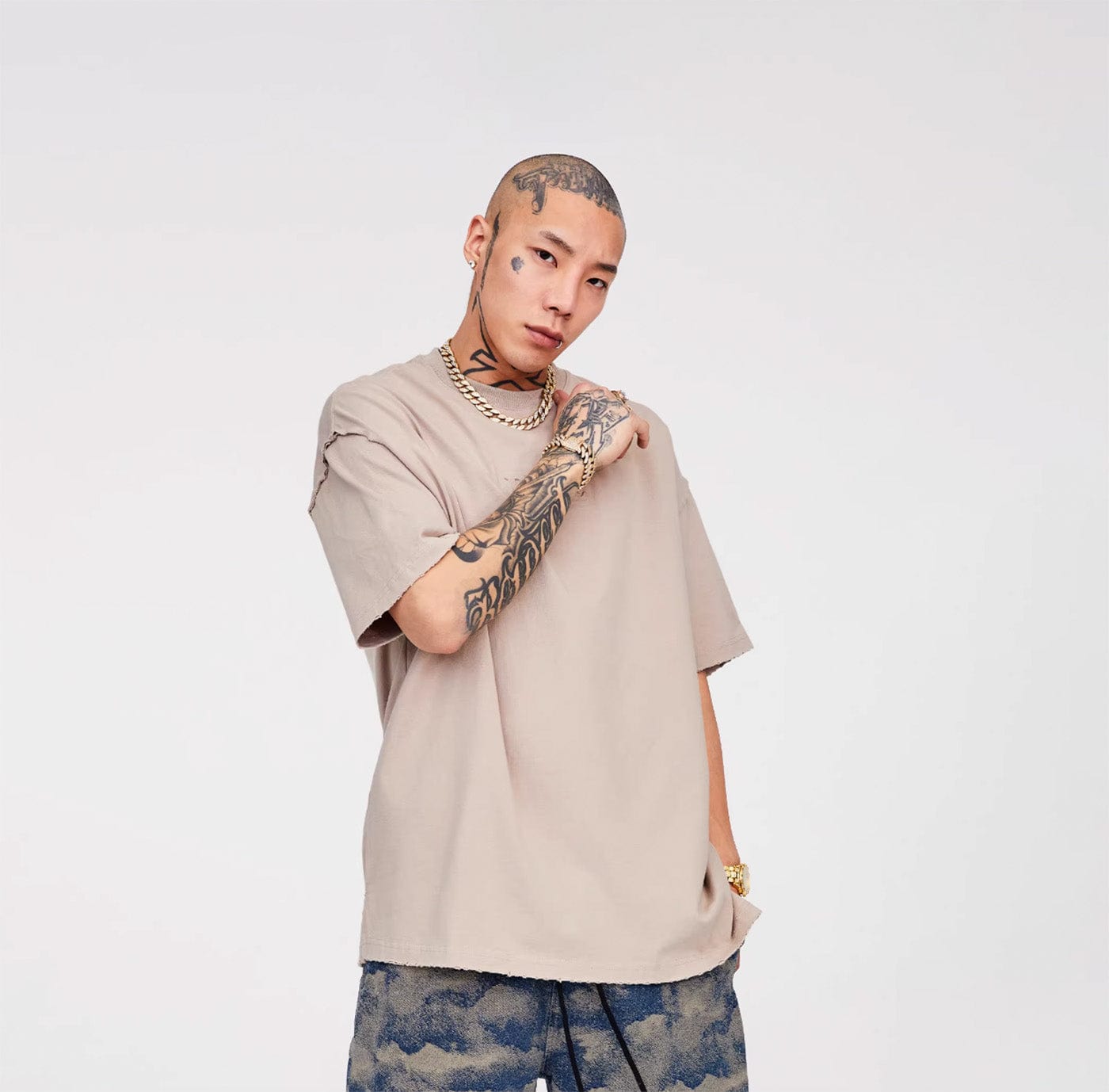 F2CE Essential Embossed LOGO Reversed T-Shirt
