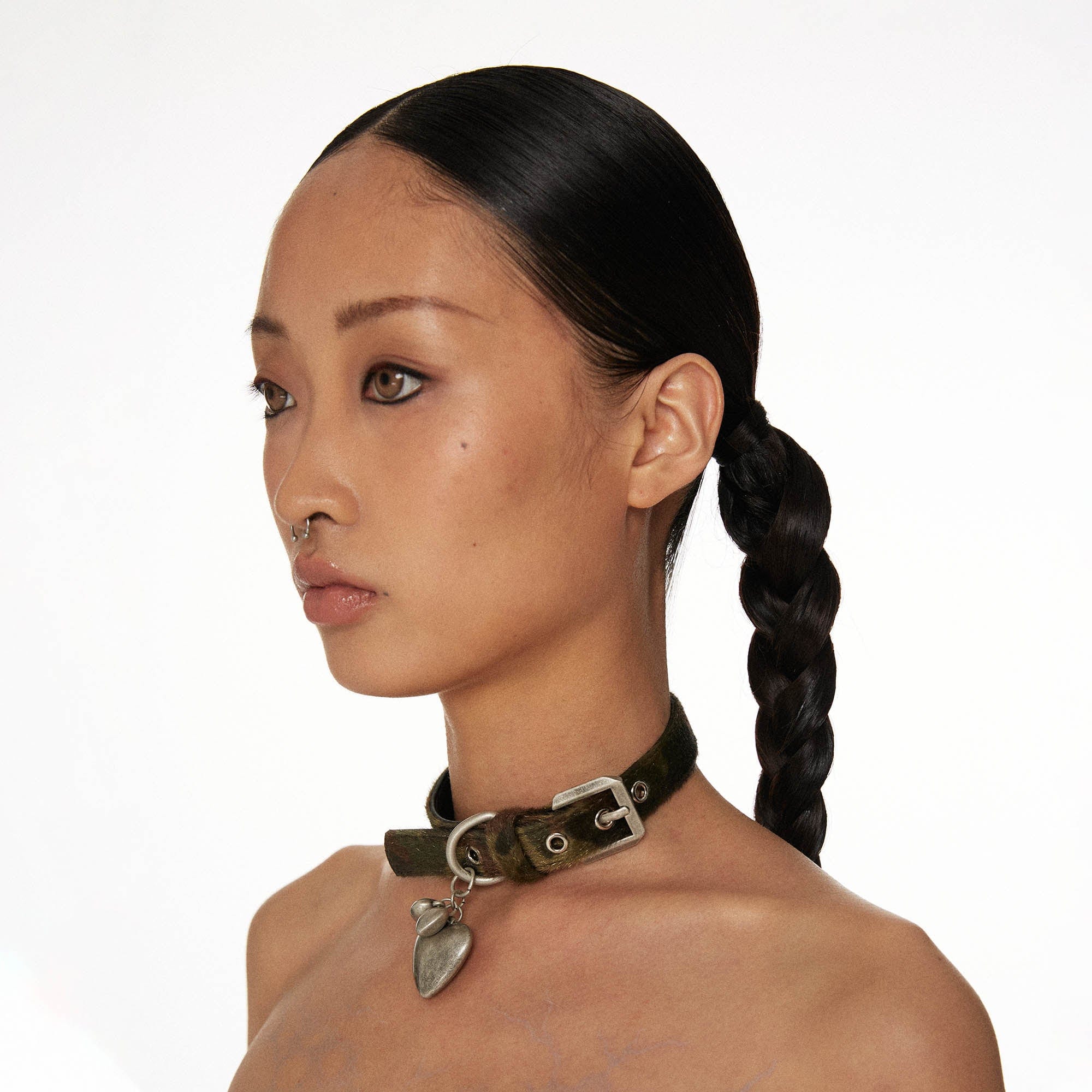 SCHWARZGOLD Mohair Metal Heart Choker