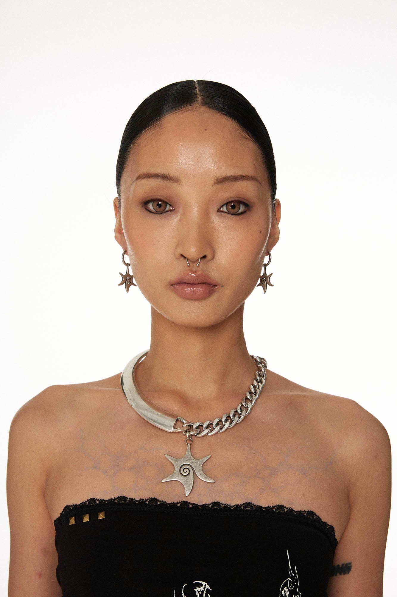 SCHWARZGOLD Distressed Hexagram Swirl Earrings