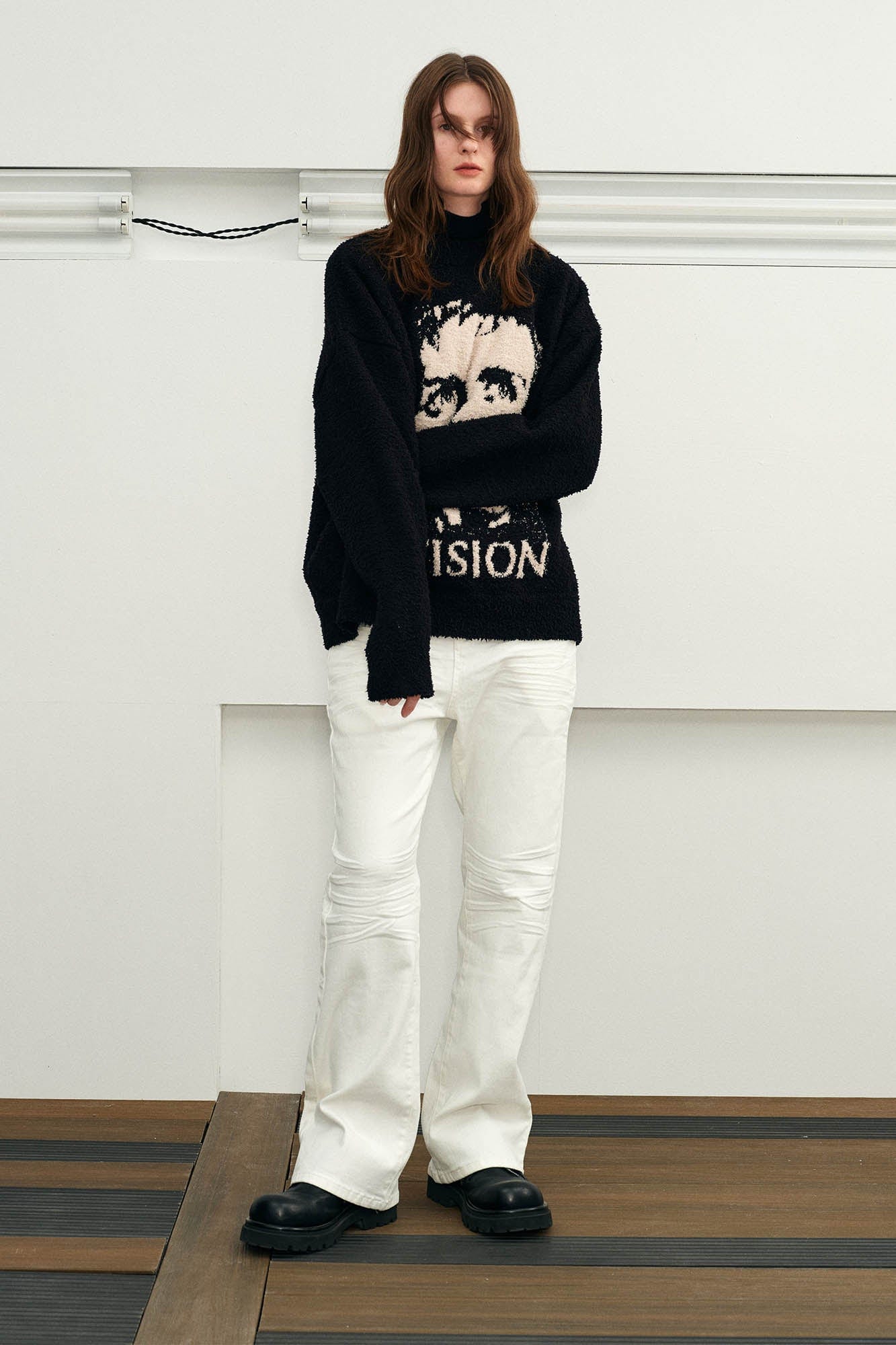 KREATE Pleated Straight-Leg Jeans