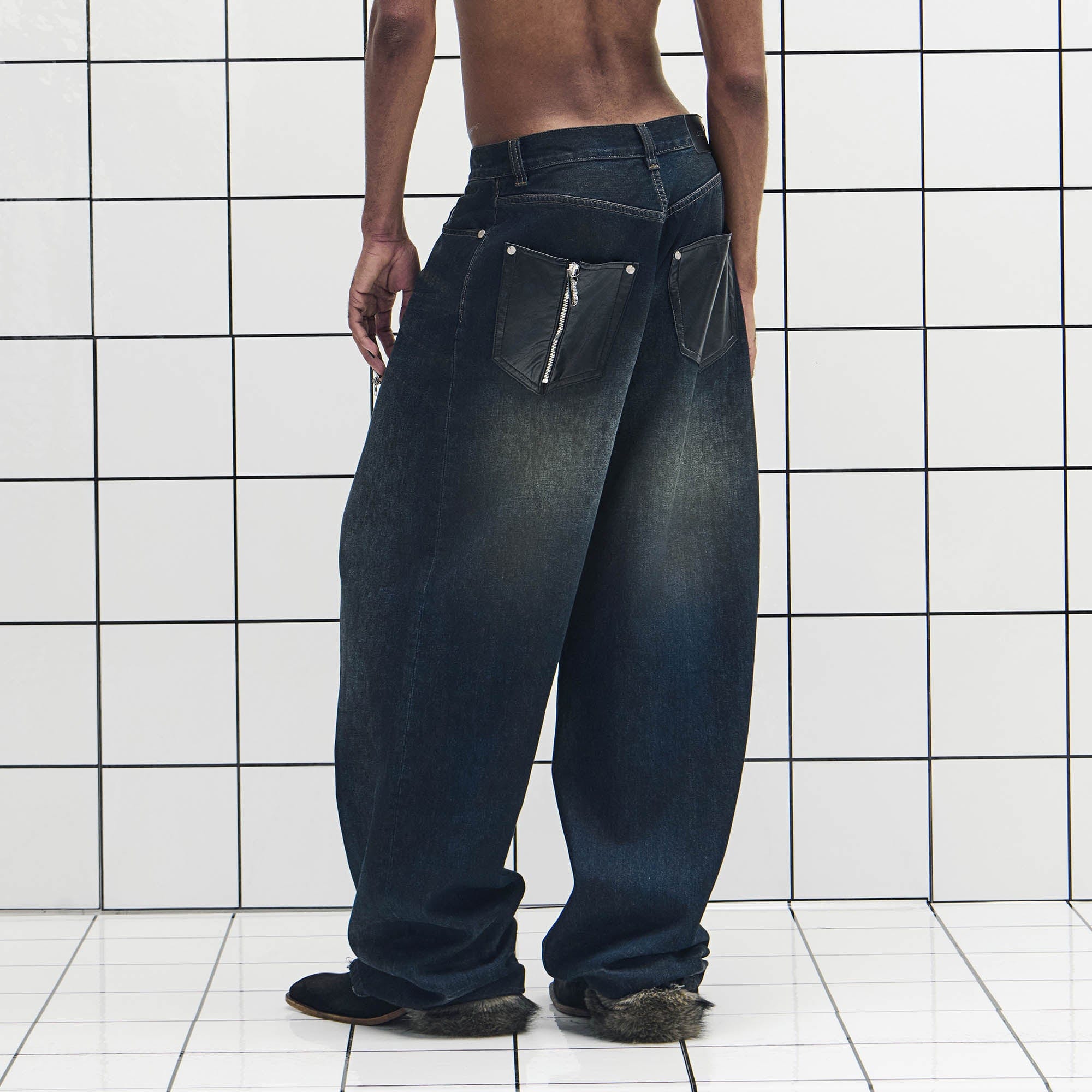 455EMBLE Washed PU-Pocket Baggy Jeans