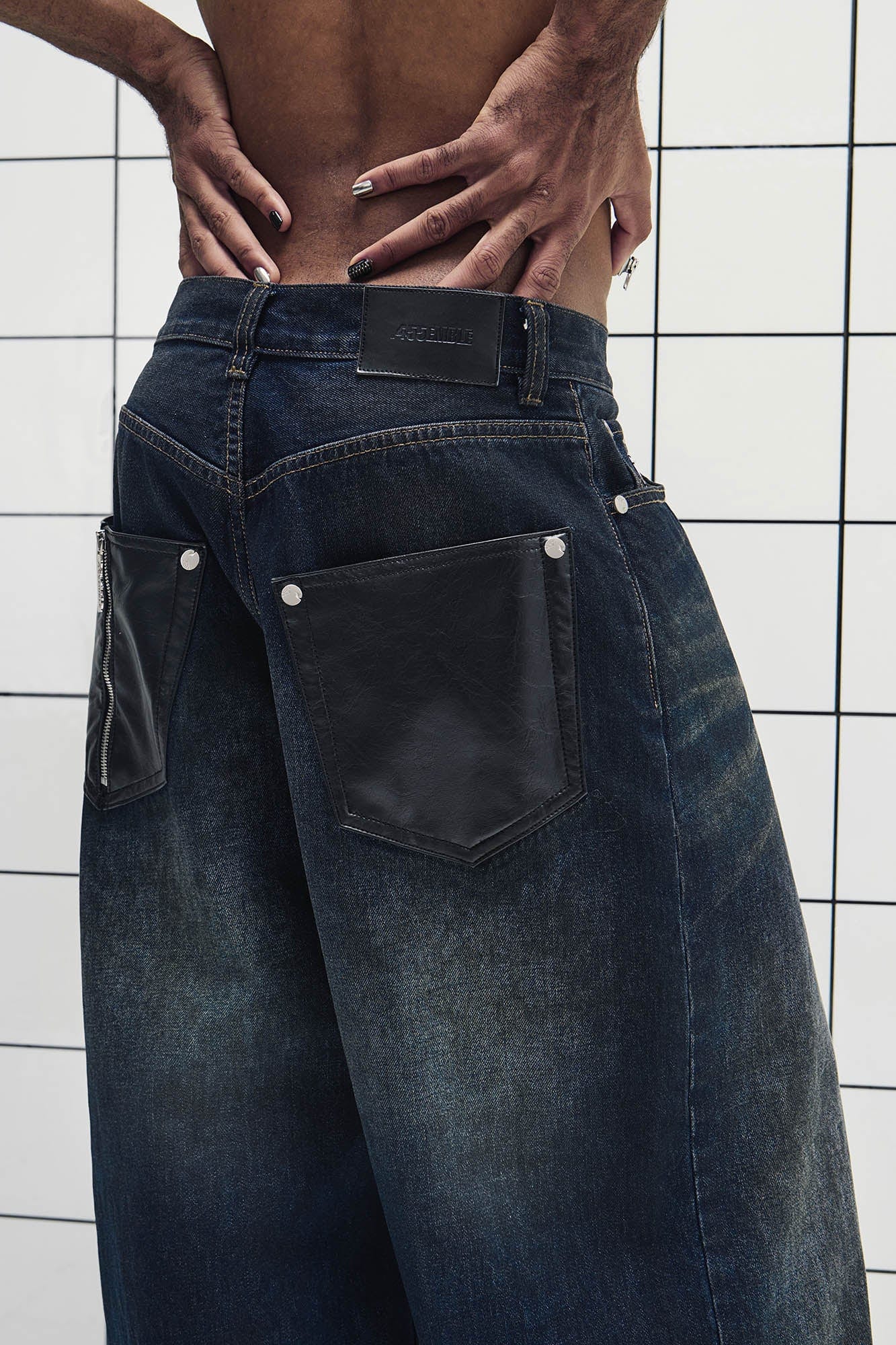 455EMBLE Washed PU-Pocket Baggy Jeans