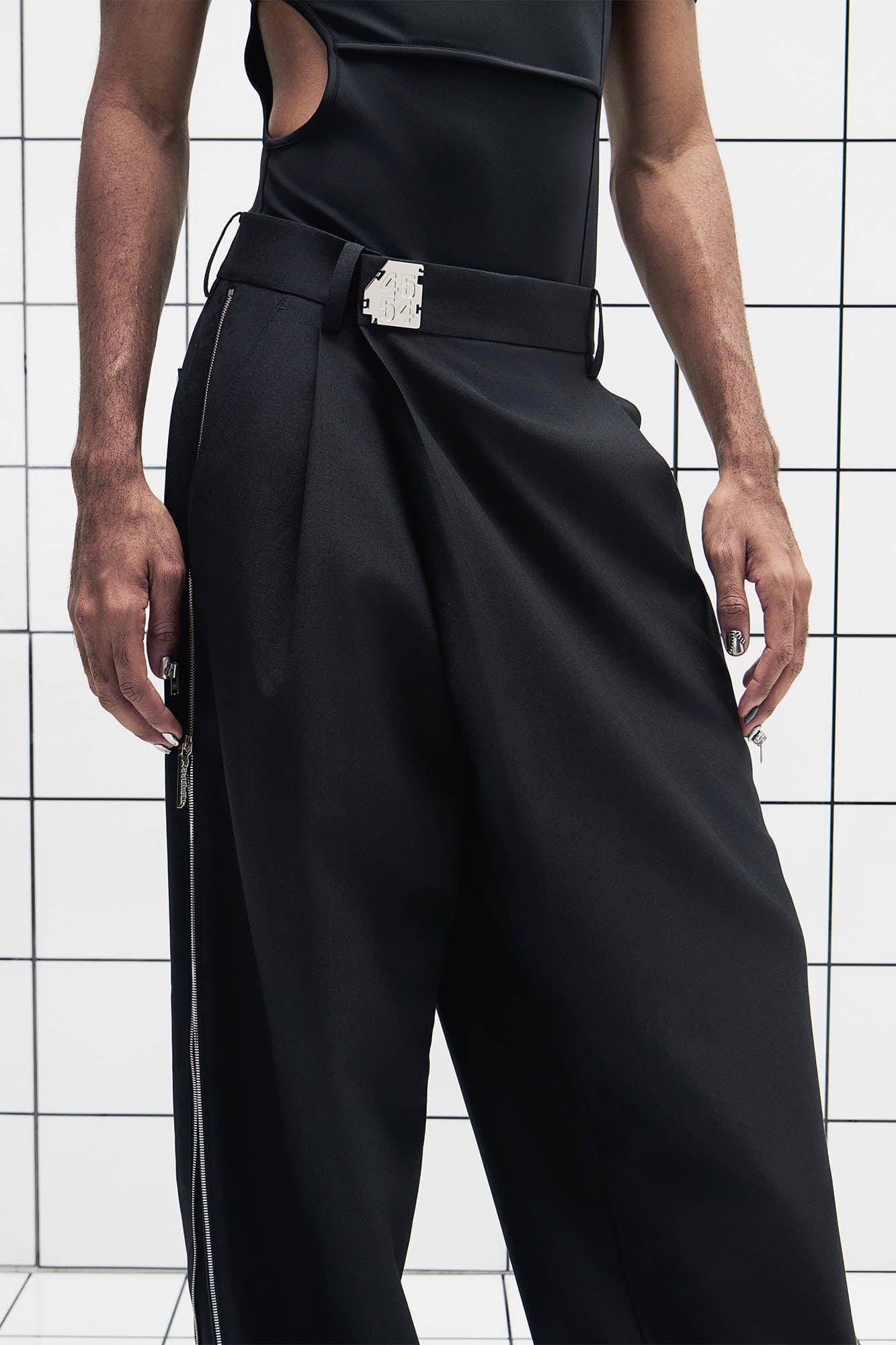 455EMBLE Side-Zip Asymmetrical PU-Pocket Pants
