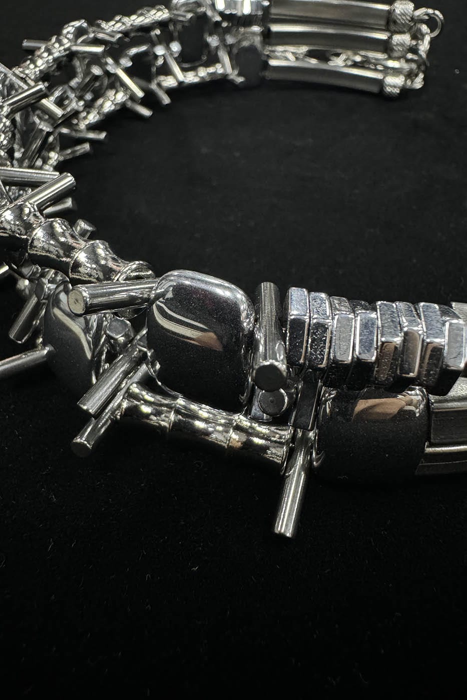 ILLUSORY Double-Strand Jointed Thorn Chocker