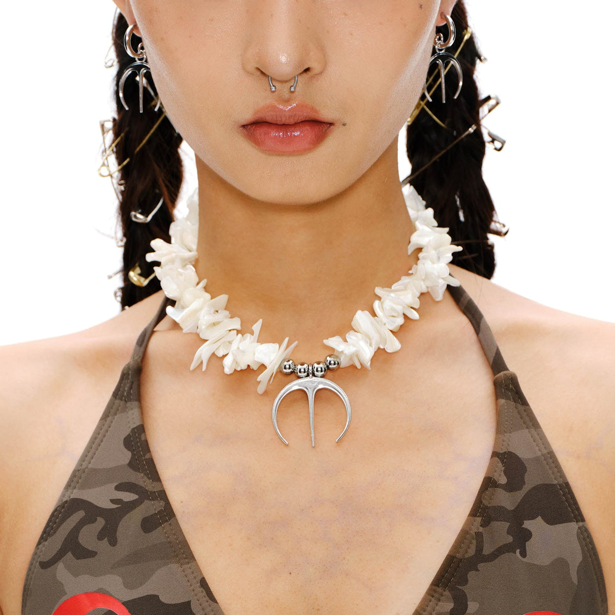 SCHWARZGOLD Spiked Shell Pendant Necklace