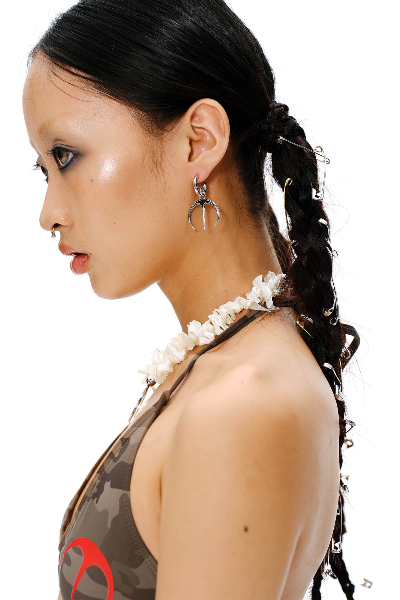 SCHWARZGOLD Spiked Shell Pendant Necklace