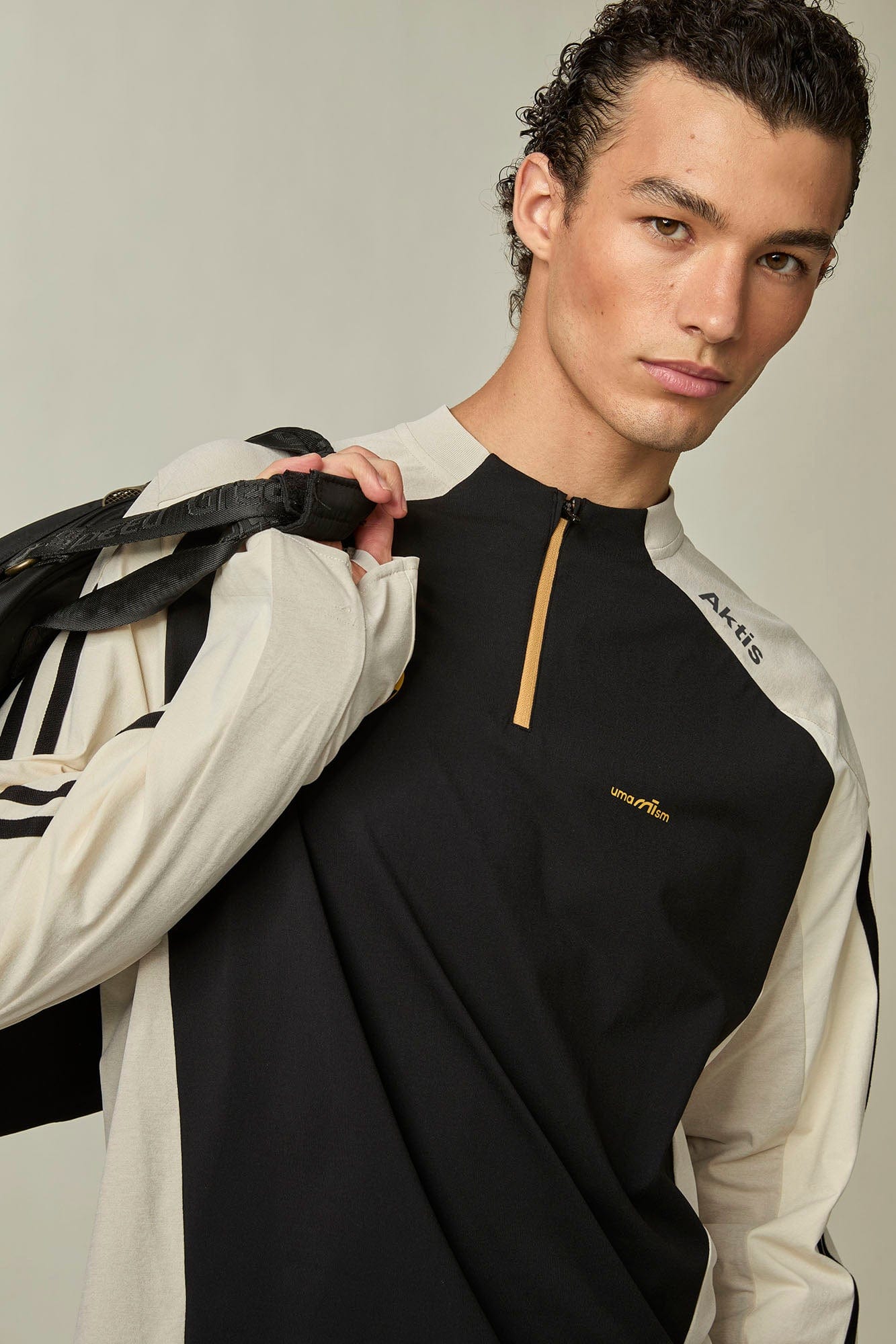 UMAMIISM Contrast Half-Zip Quick-Dry Training Jersey