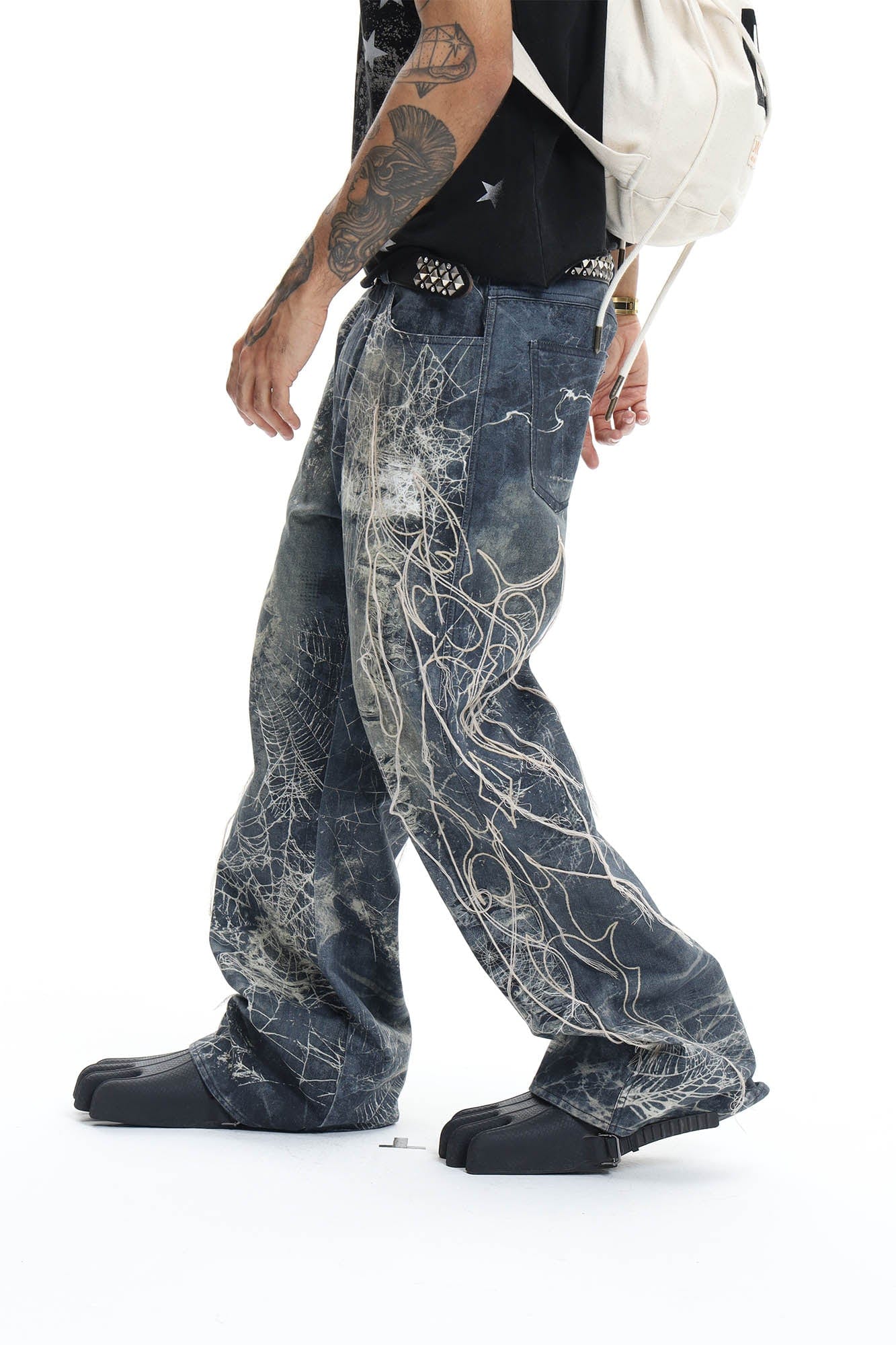 DND4DES Distressed Spider Web Embroidered Jeans