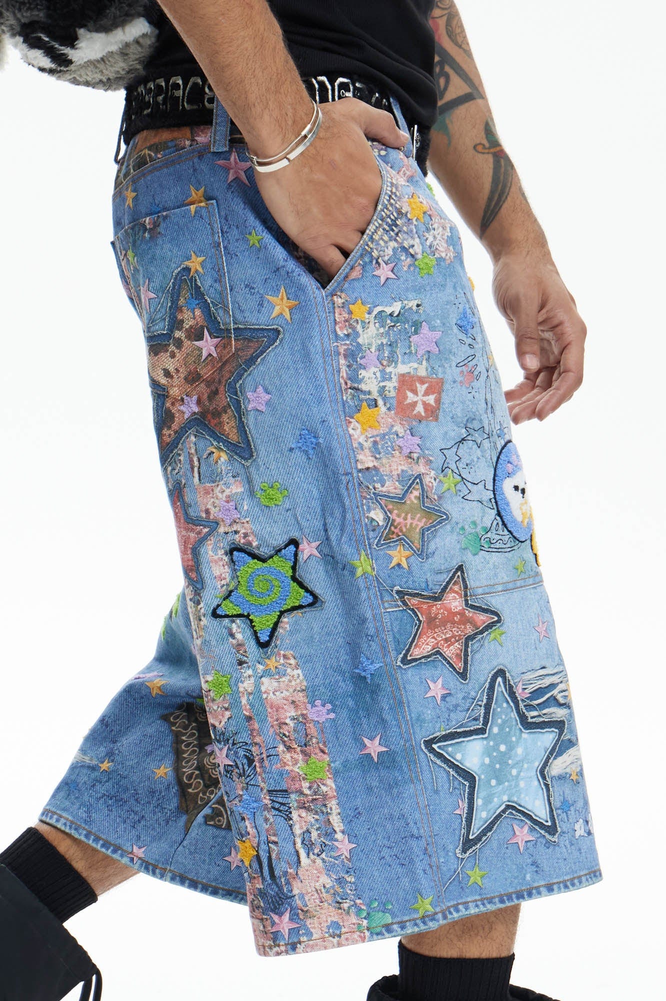 DND4DES Star Graffiti Patchwork Cartoon Denim Oversized Shorts