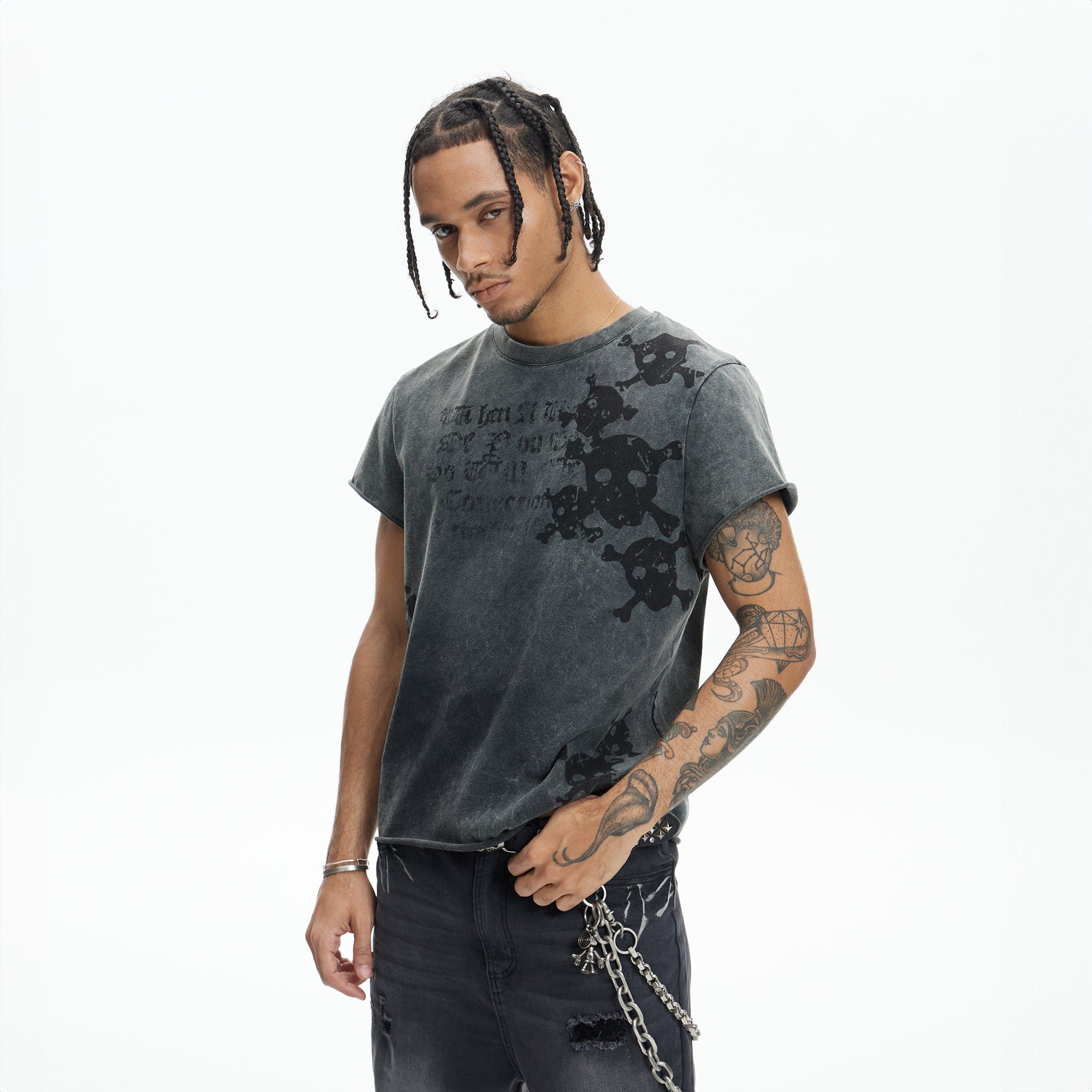 DND4DES Distressed Skull Graphic T-Shirt