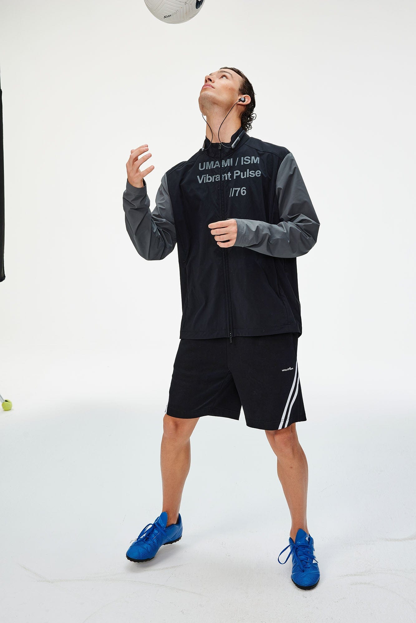 UMAMIISM Slogan Contrast Sleeve Mock Neck UV Protection Jacket