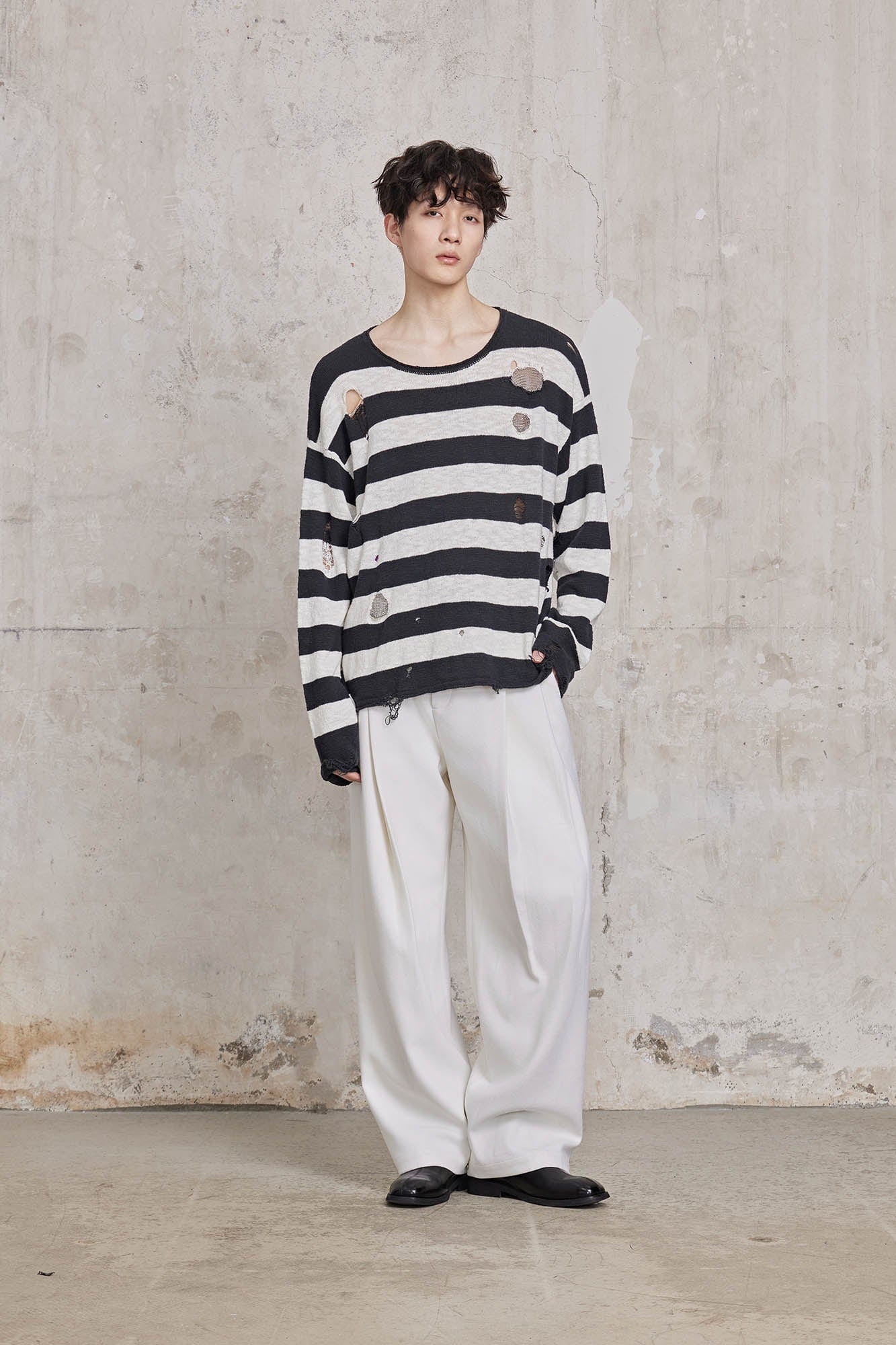 FACEONLAB Stripe Distressed Frayed Crewneck Sweater