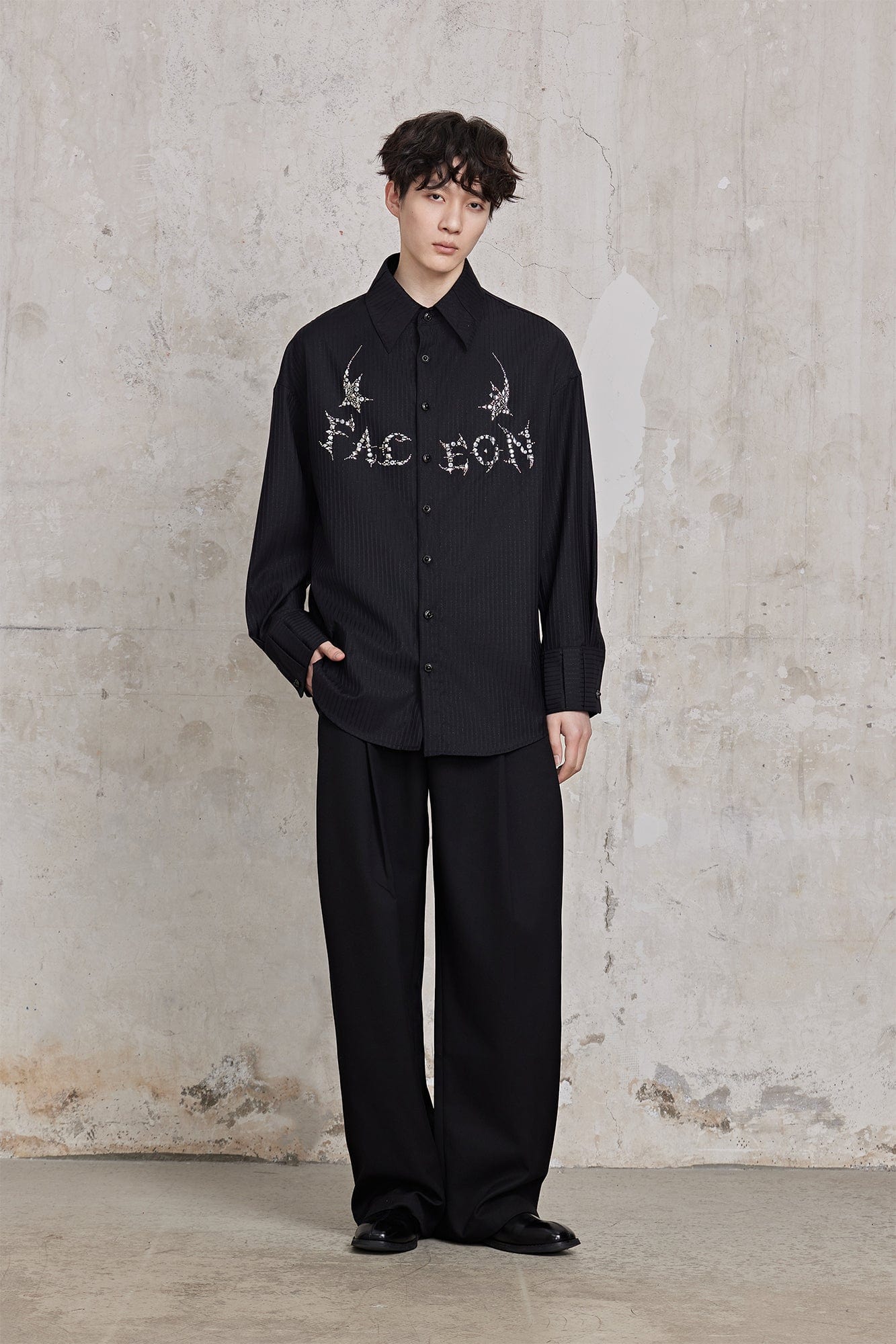 FACEONLAB Pinstriped Rivet Diamond Shirt