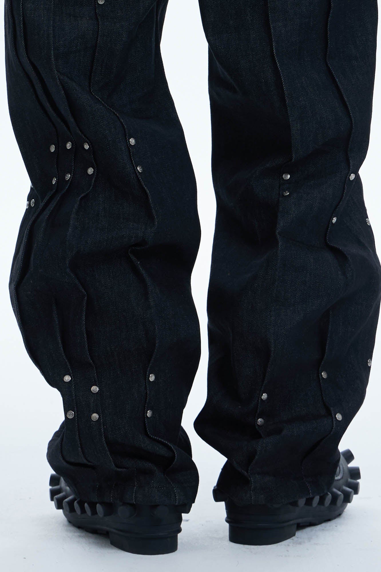 DND4DES Paneled Rivet Wide-Leg Jeans
