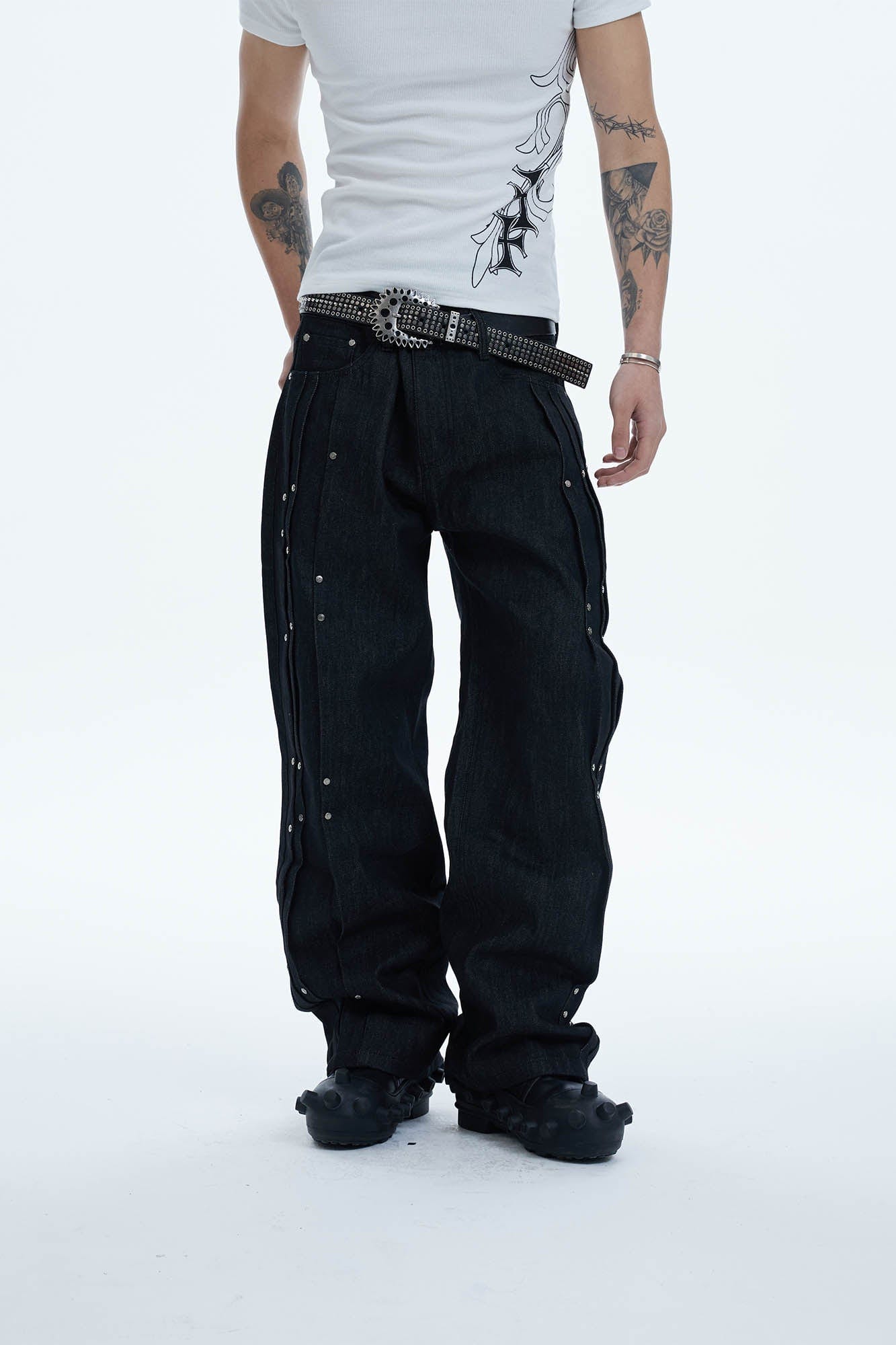 DND4DES Paneled Rivet Wide-Leg Jeans