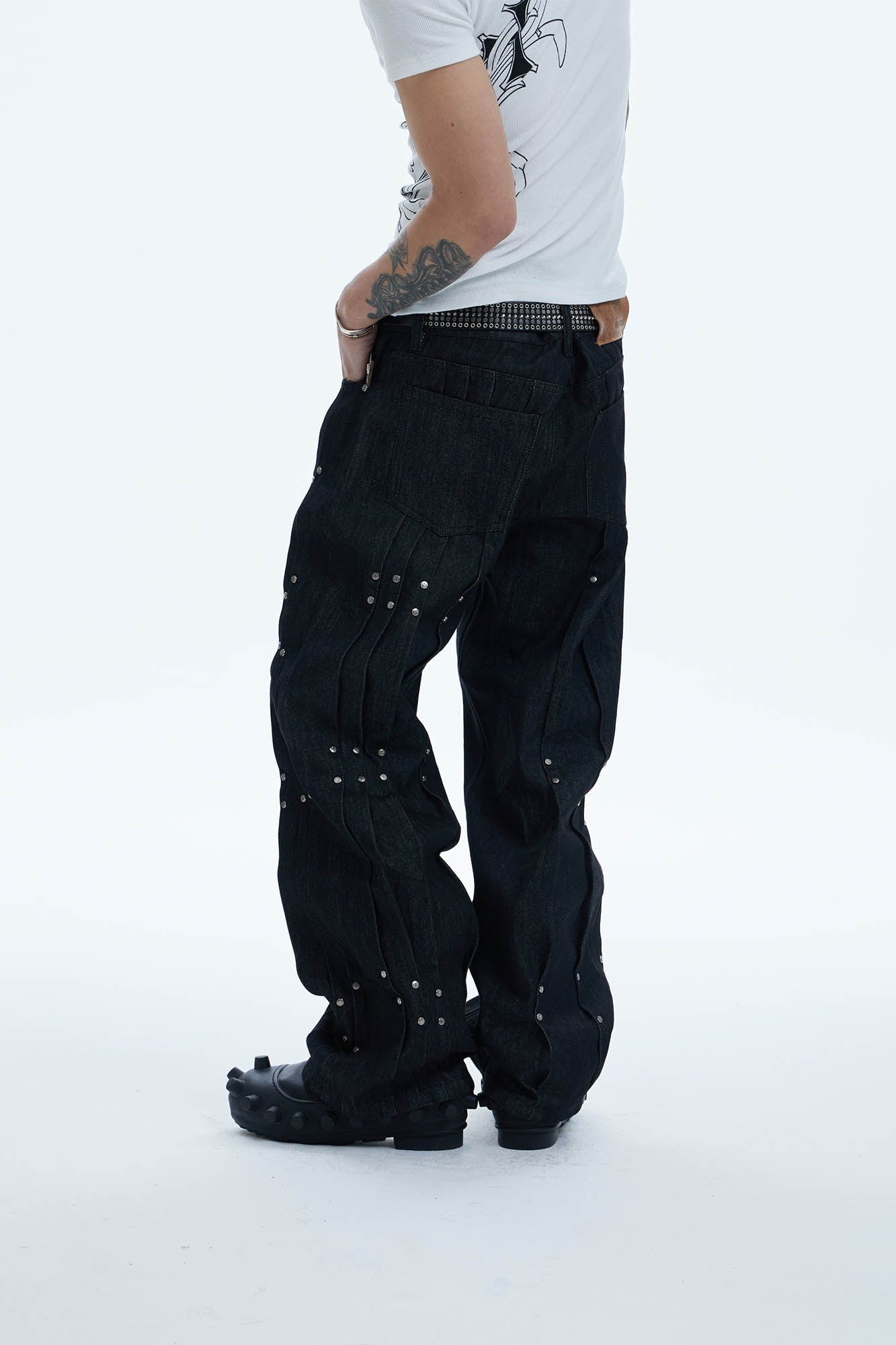 DND4DES Paneled Rivet Wide-Leg Jeans