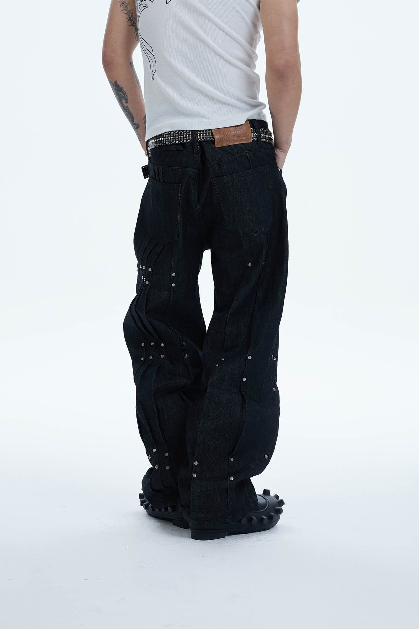DND4DES Paneled Rivet Wide-Leg Jeans