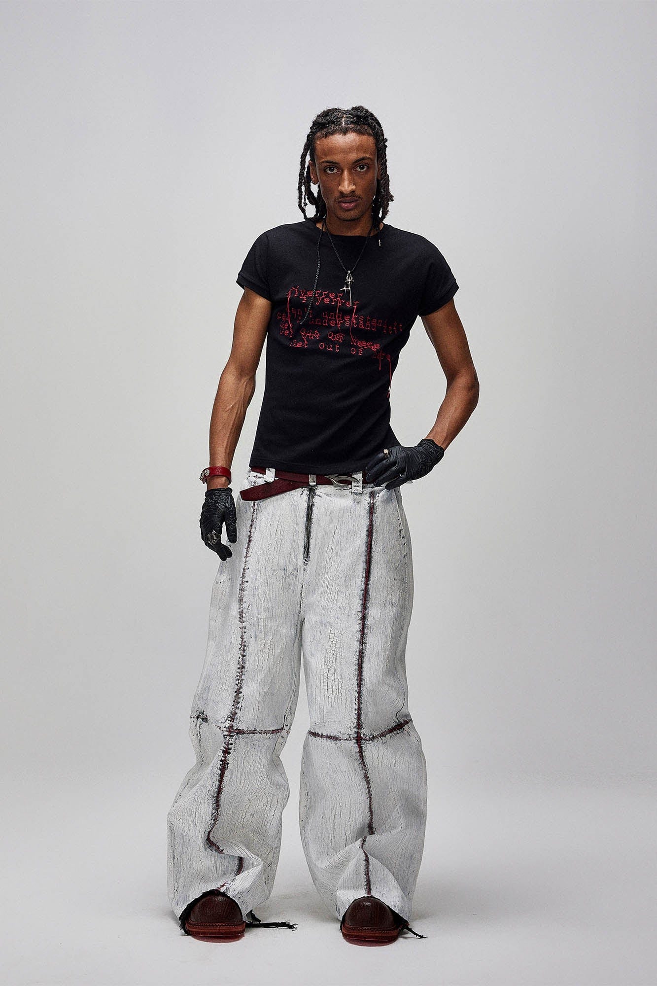 FLYERRER Distorted Lettering Graphic T-Shirt