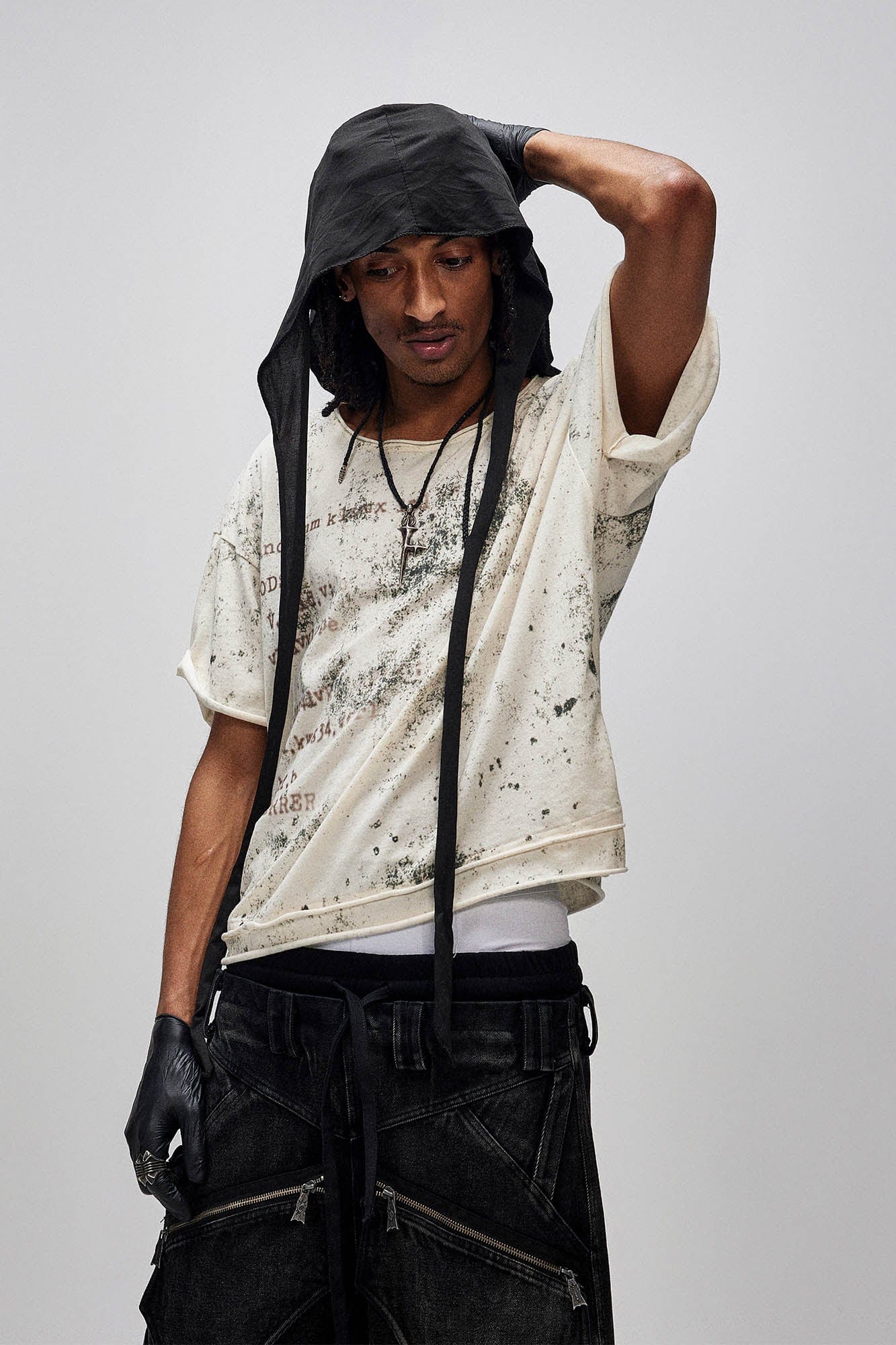 FLYERRER Grunge Brush-Stained Raw Hem T-Shirt