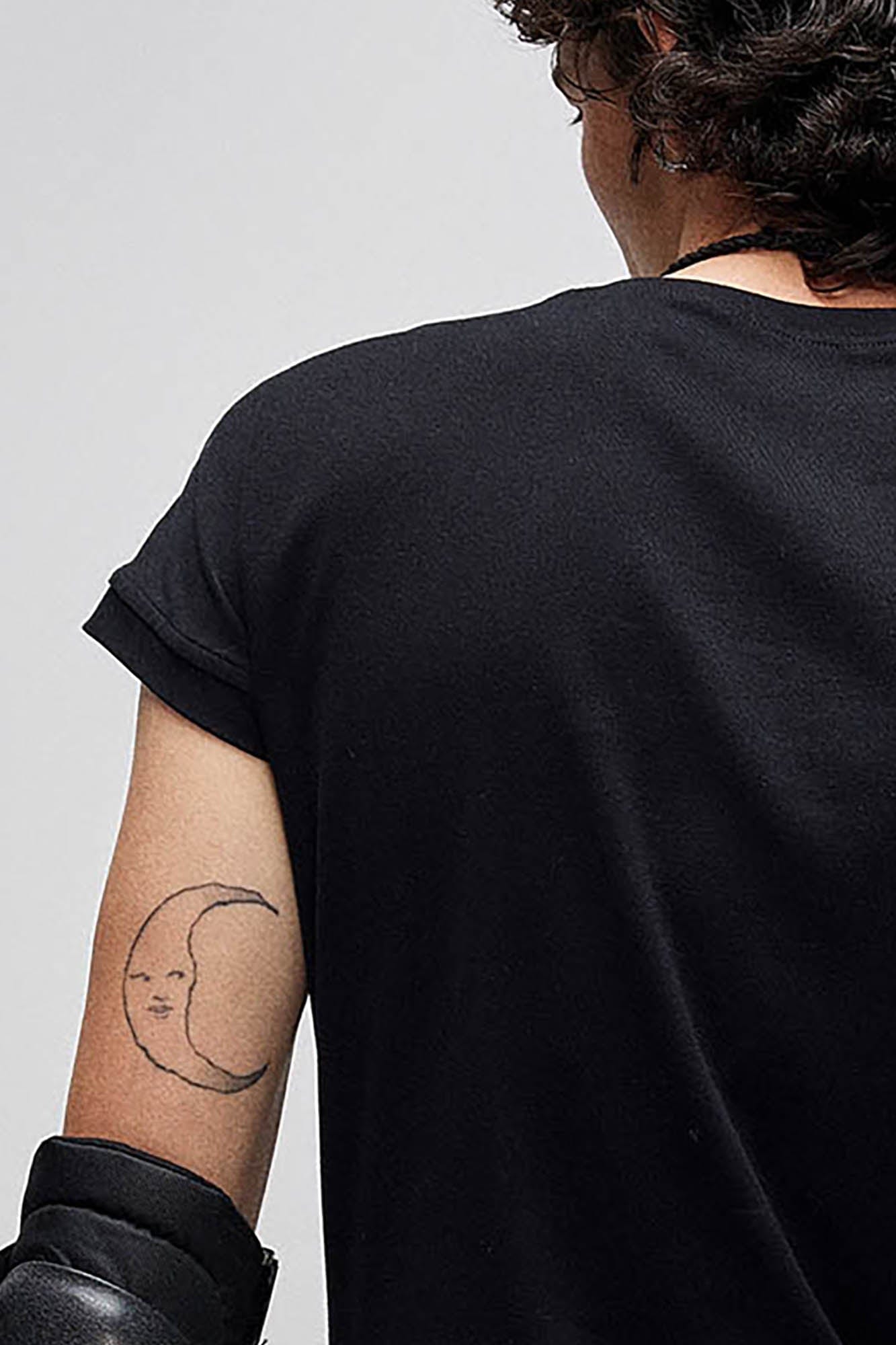 FLYERRER Distorted Lettering Graphic T-Shirt