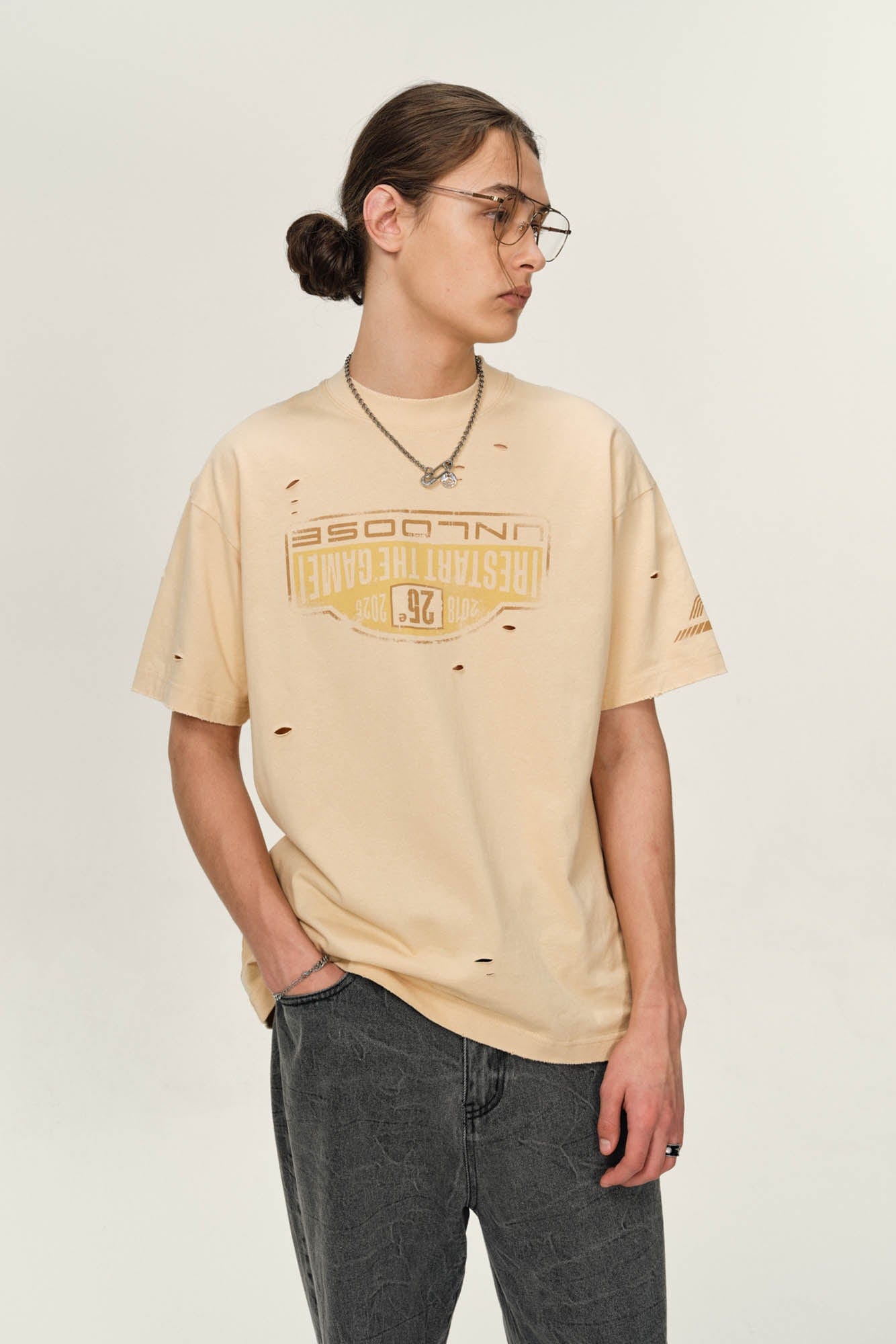 OVDY Retro Distressed Graphic T-Shirt