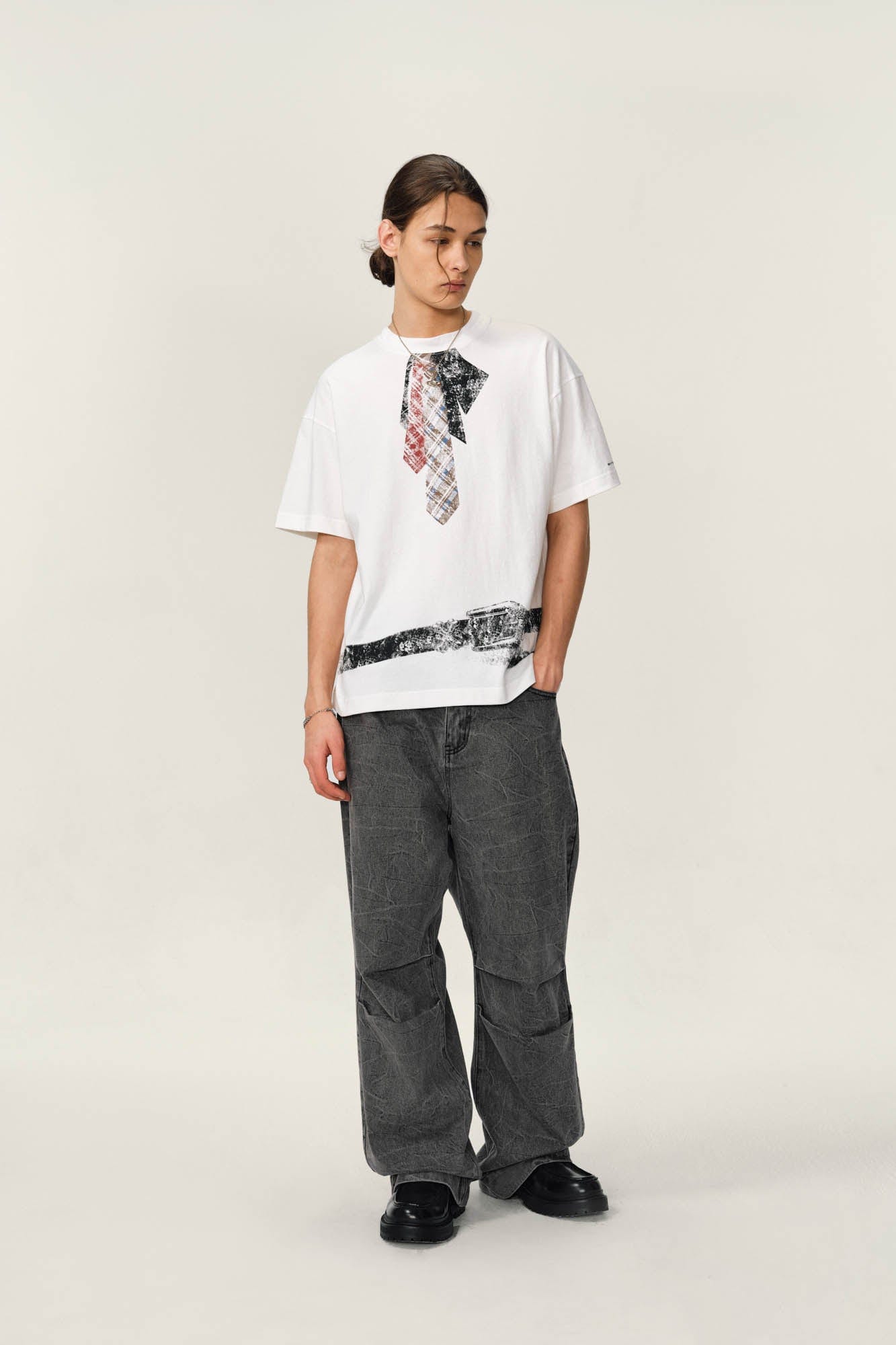 OVDY Tie-Belt Graphic T-Shirt