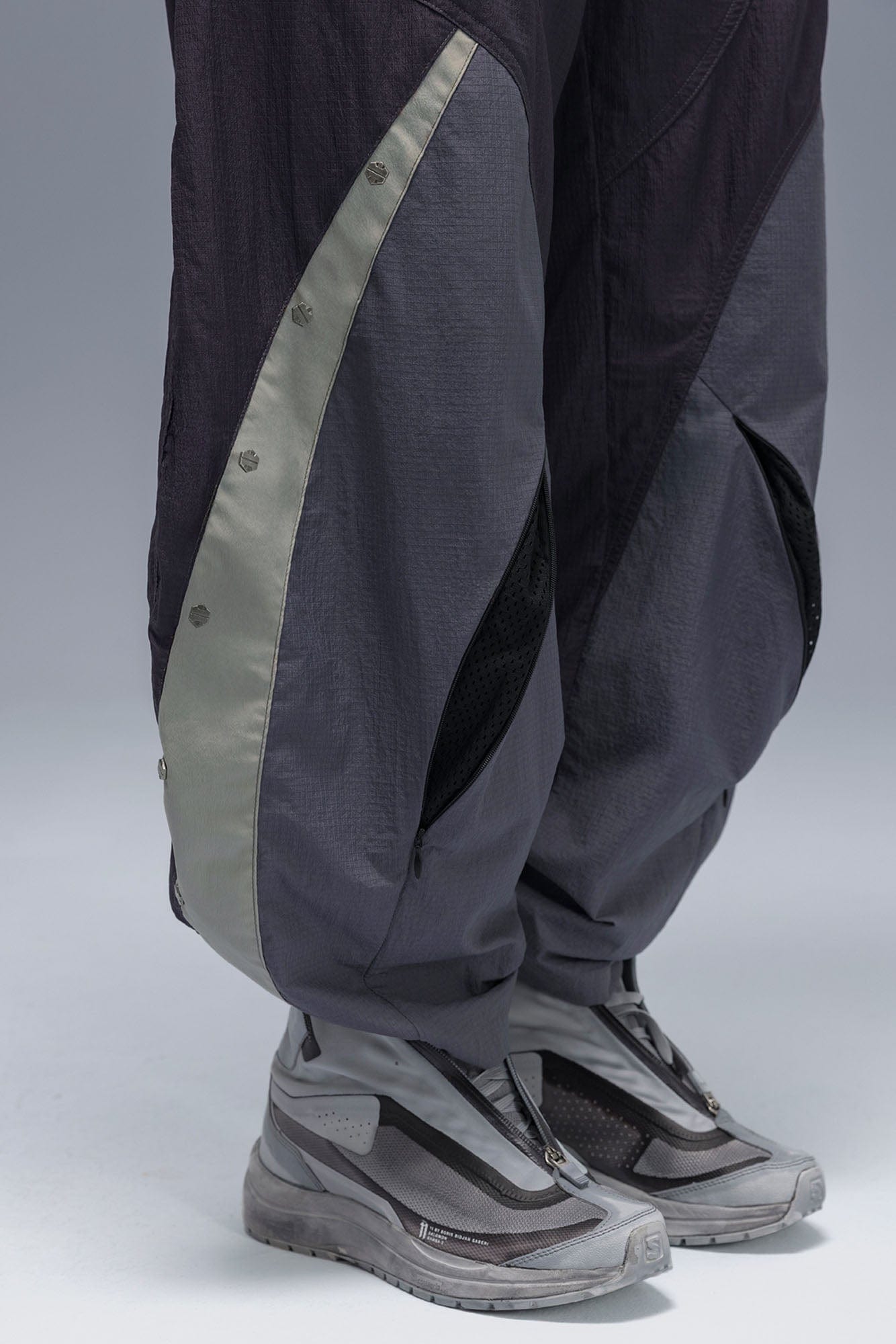 XIPHEVIL Deconstructed Contrast Panel Utility Curved Pants