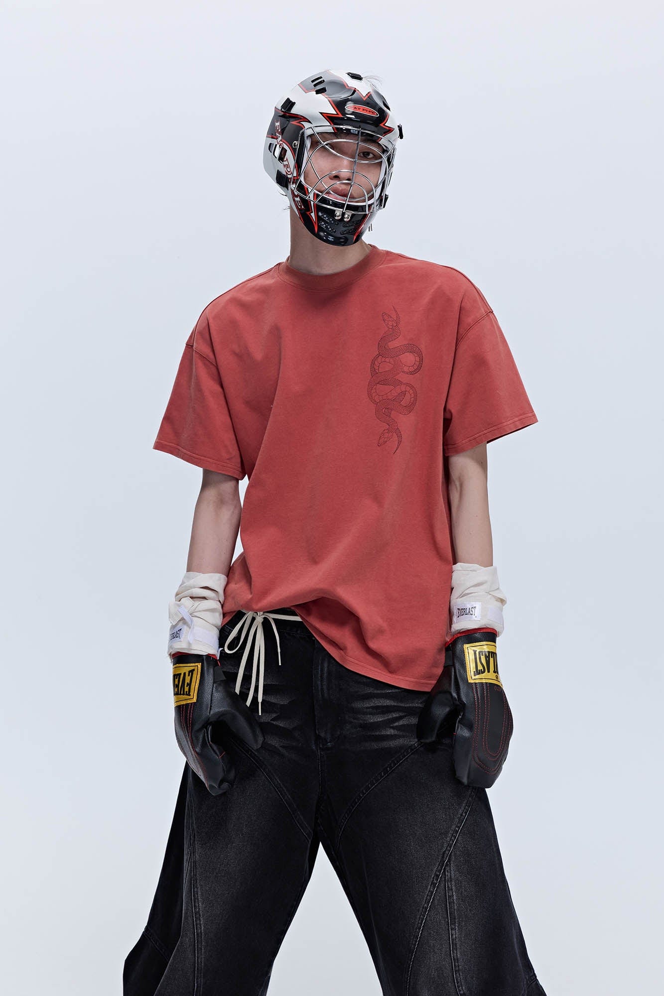 SAVAGEGROWTHWORLD Washed Dual Serpent Scepter Graphic T-Shirt