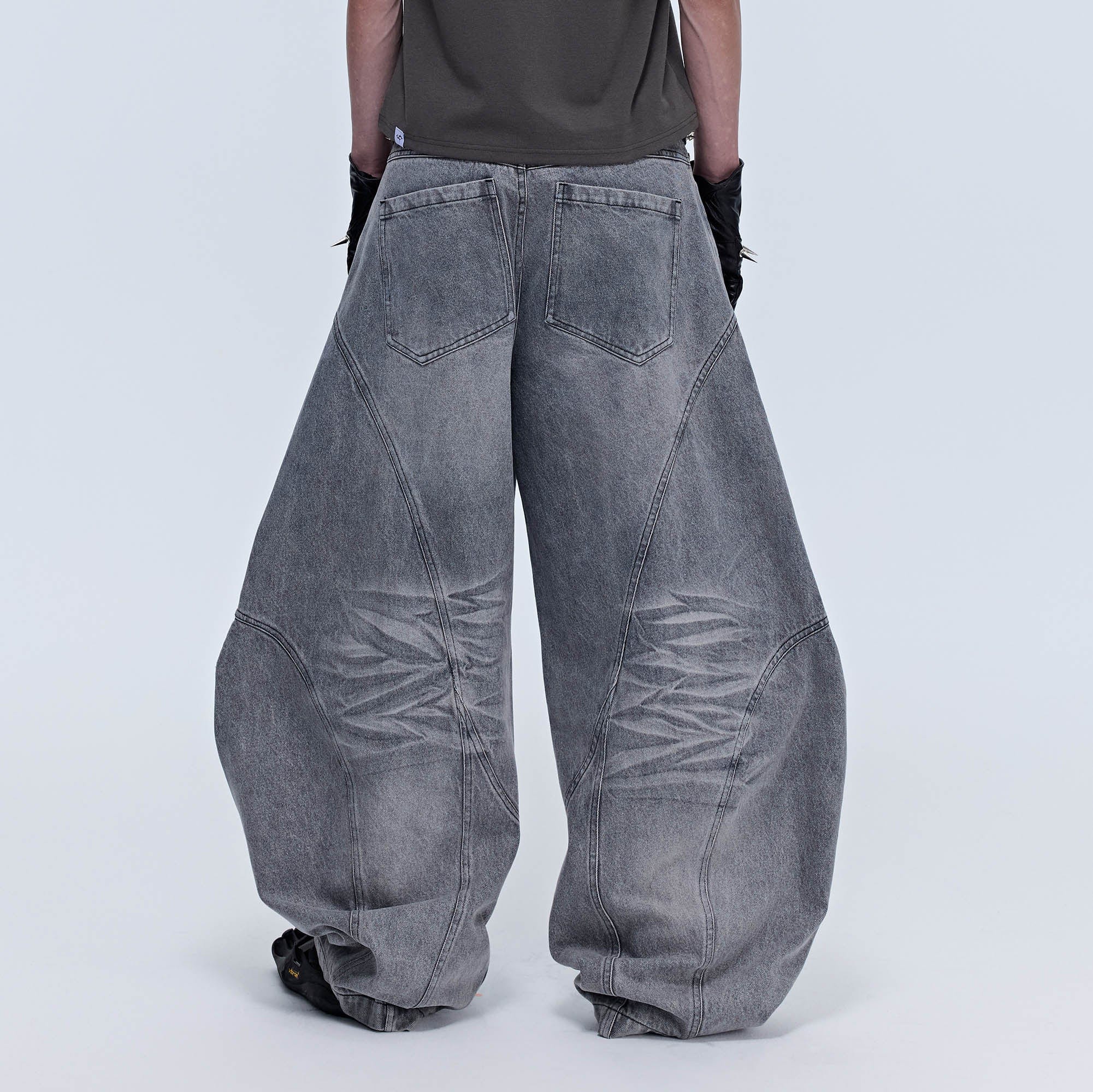 SAVAGEGROWTHWORLD Arc-Paneled Washed Oversized Balloon Jeans