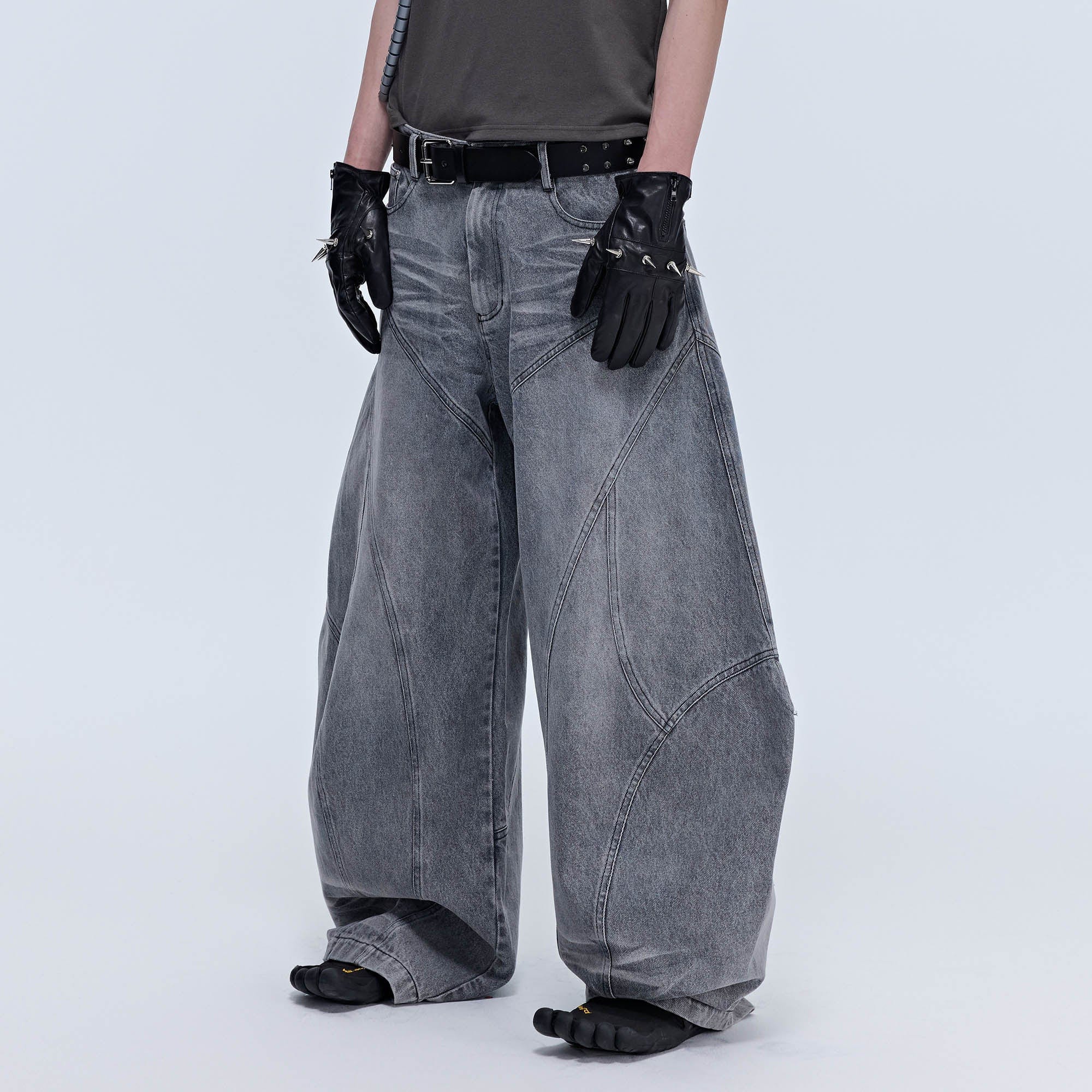 SAVAGEGROWTHWORLD Arc-Paneled Washed Oversized Balloon Jeans