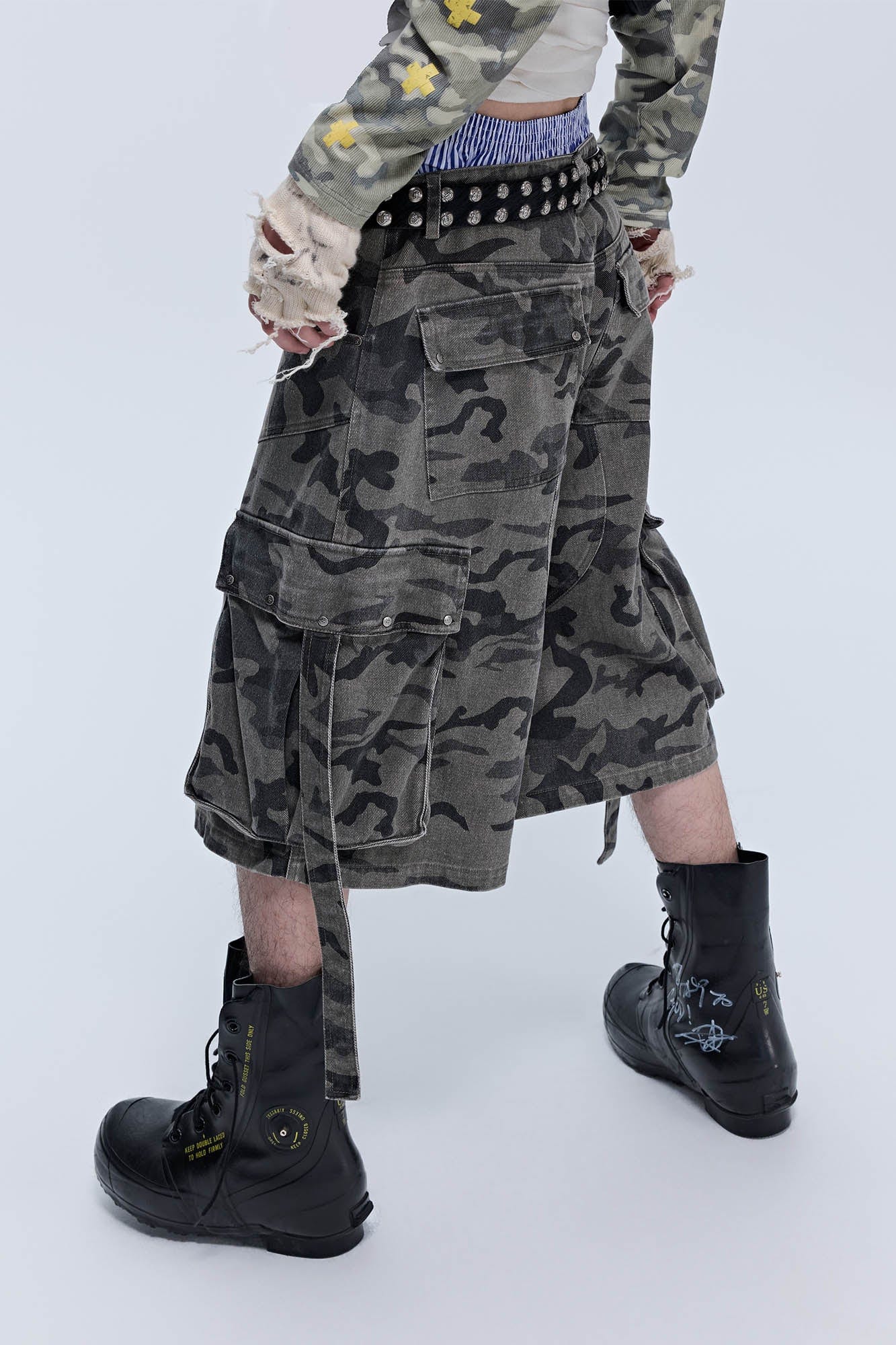 SAVAGEGROWTHWORLD Camo Spliced Multi-Pocket Shorts