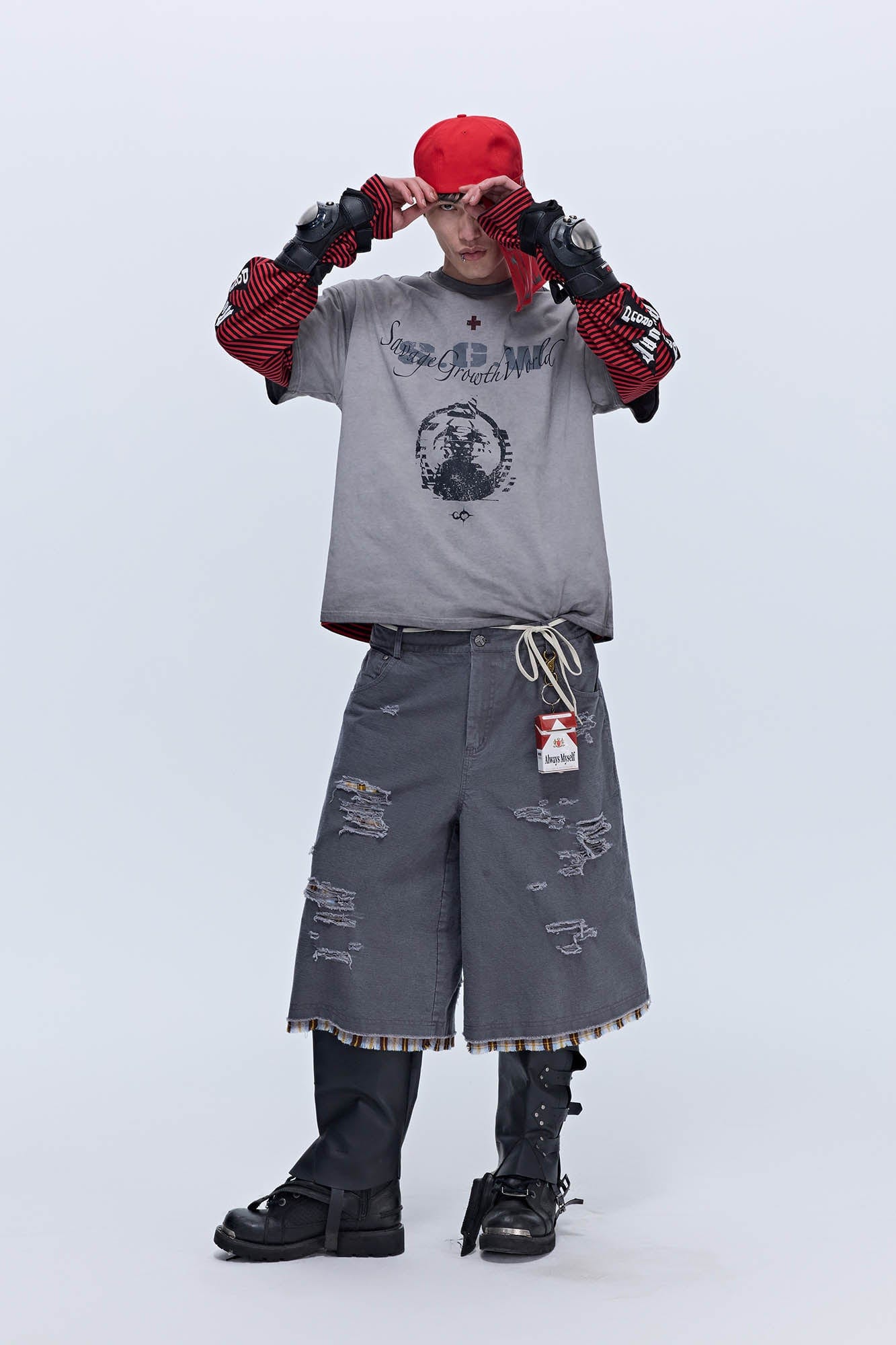 SAVAGEGROWTHWORLD Distressed GhosteMane T-Shirt
