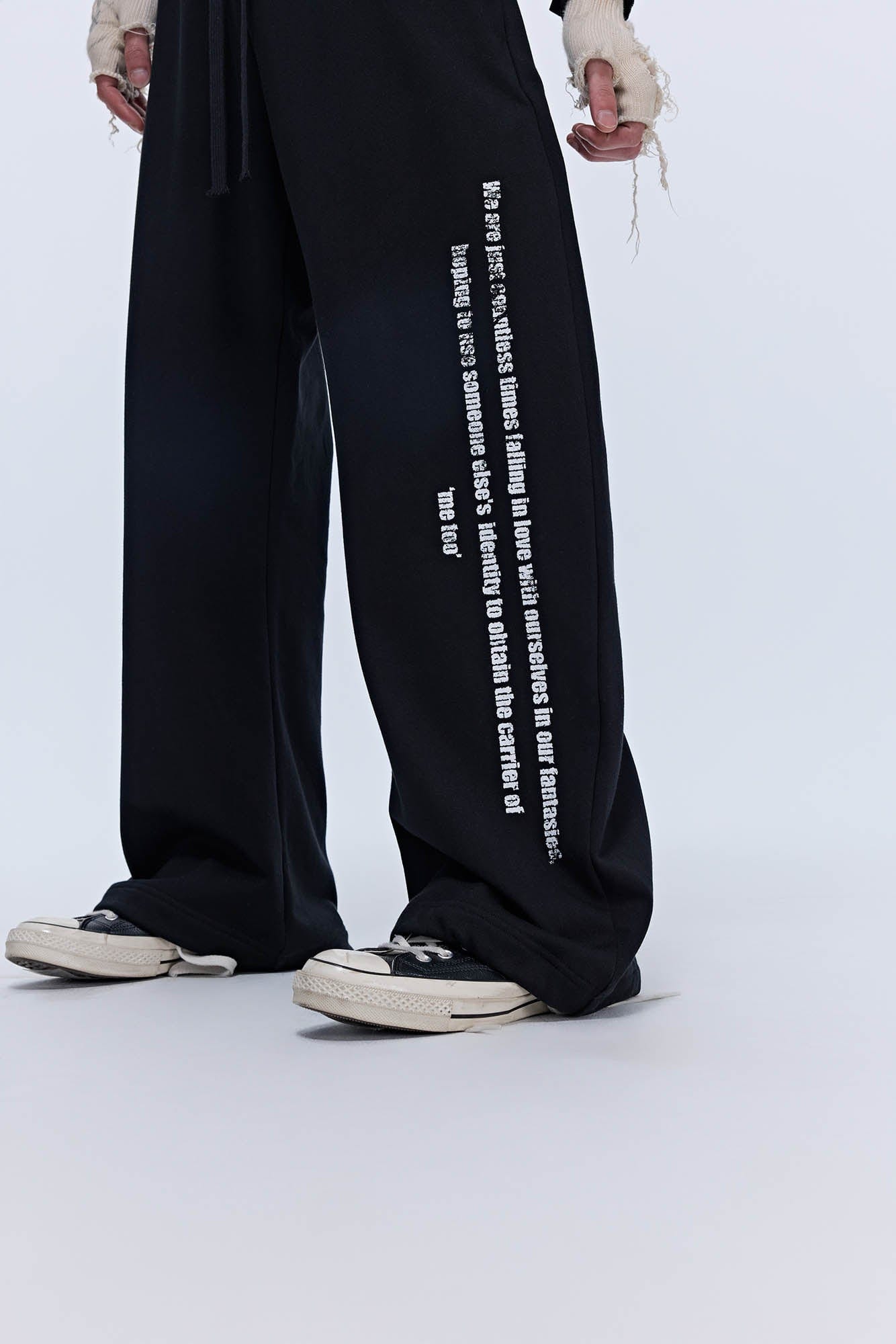 SAVAGEGROWTHWORLD Slogan Curved Drawstring Sweatpants