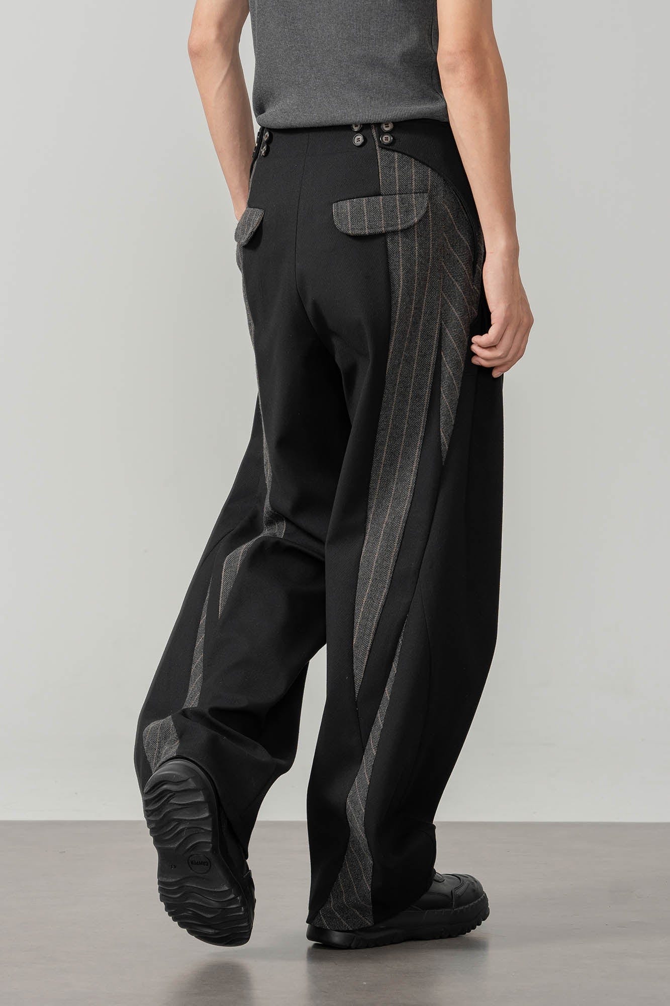 MOITIEDEPETALE Geometric Paneled Pinstripe Pleated Wide-Leg Trousers