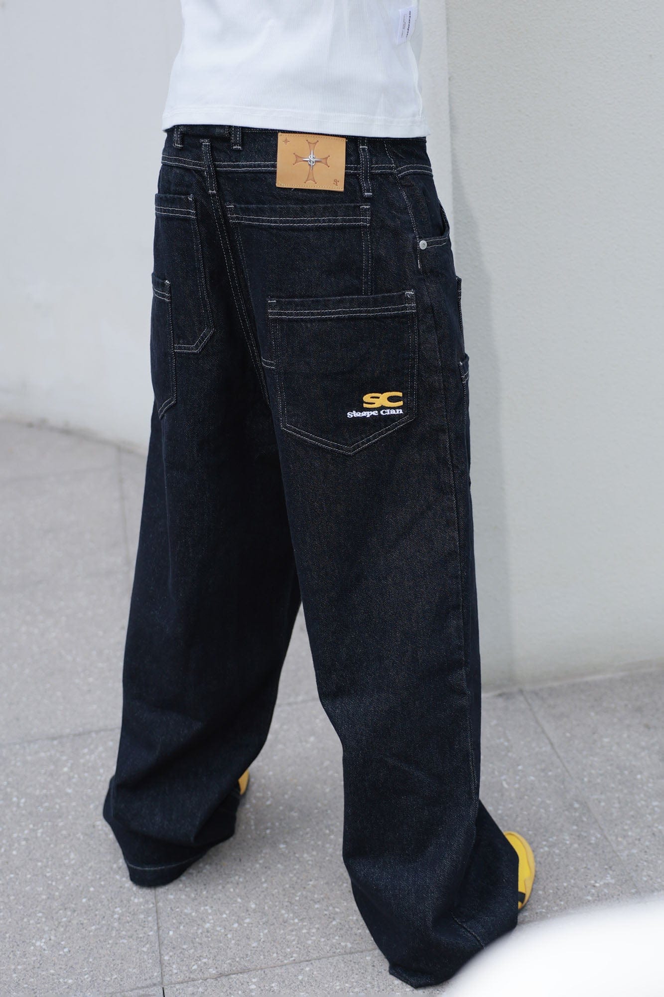 STEEPC Layered-Pockets Double-Waistband Raw Jeans