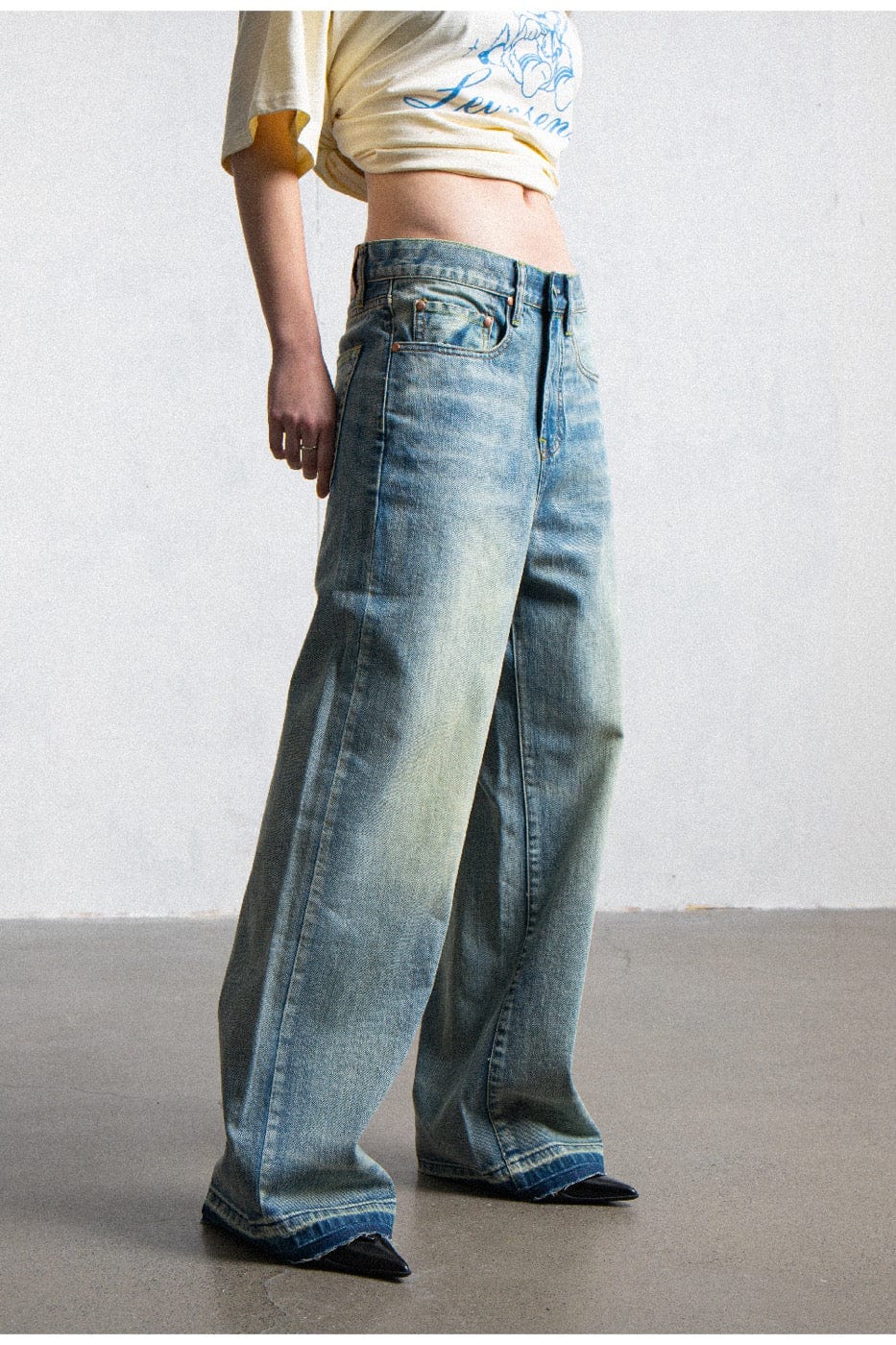 LEONSENSE Raw Edge Washed Flared Jeans