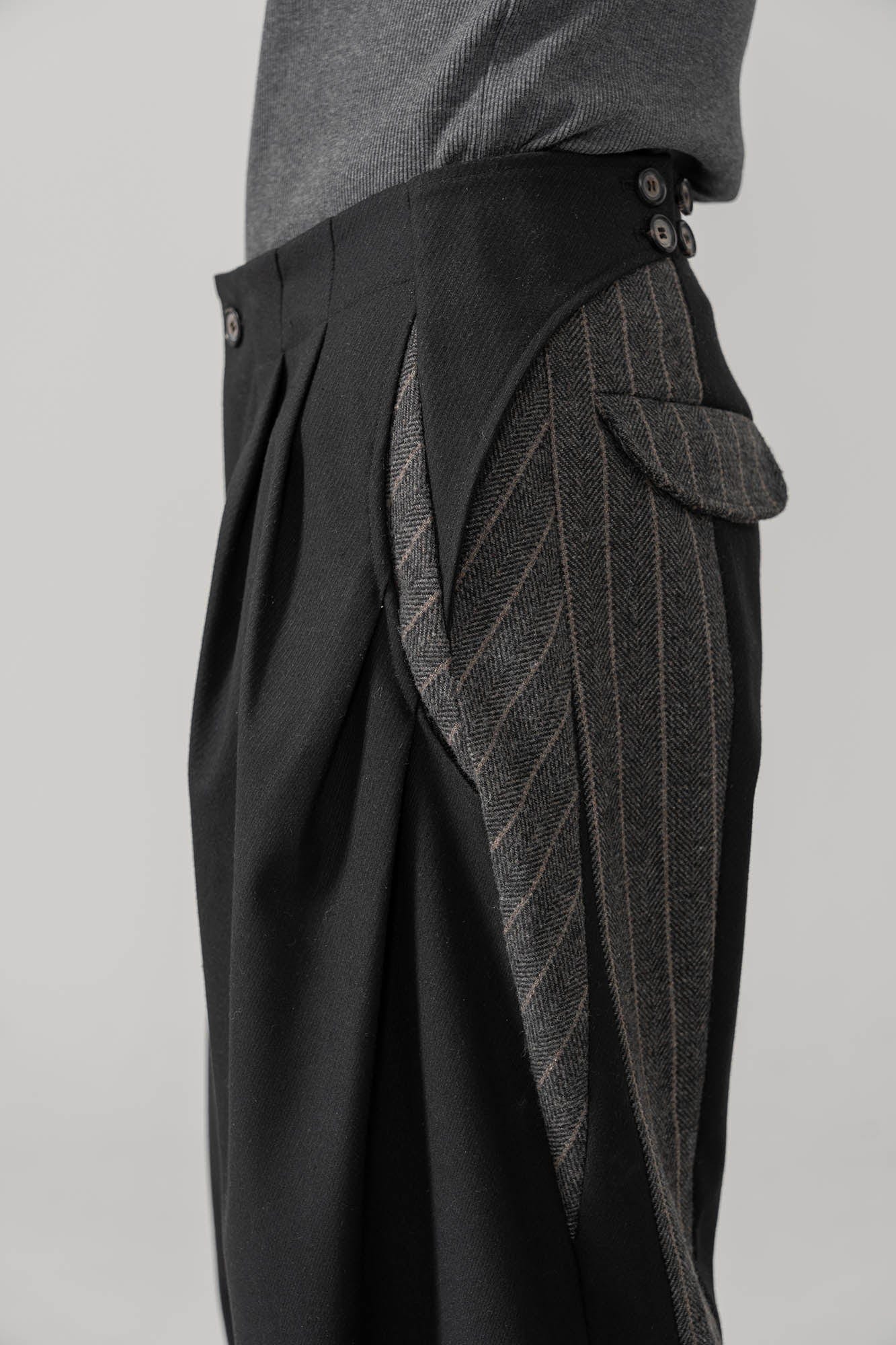 MOITIEDEPETALE Geometric Paneled Pinstripe Pleated Wide-Leg Trousers
