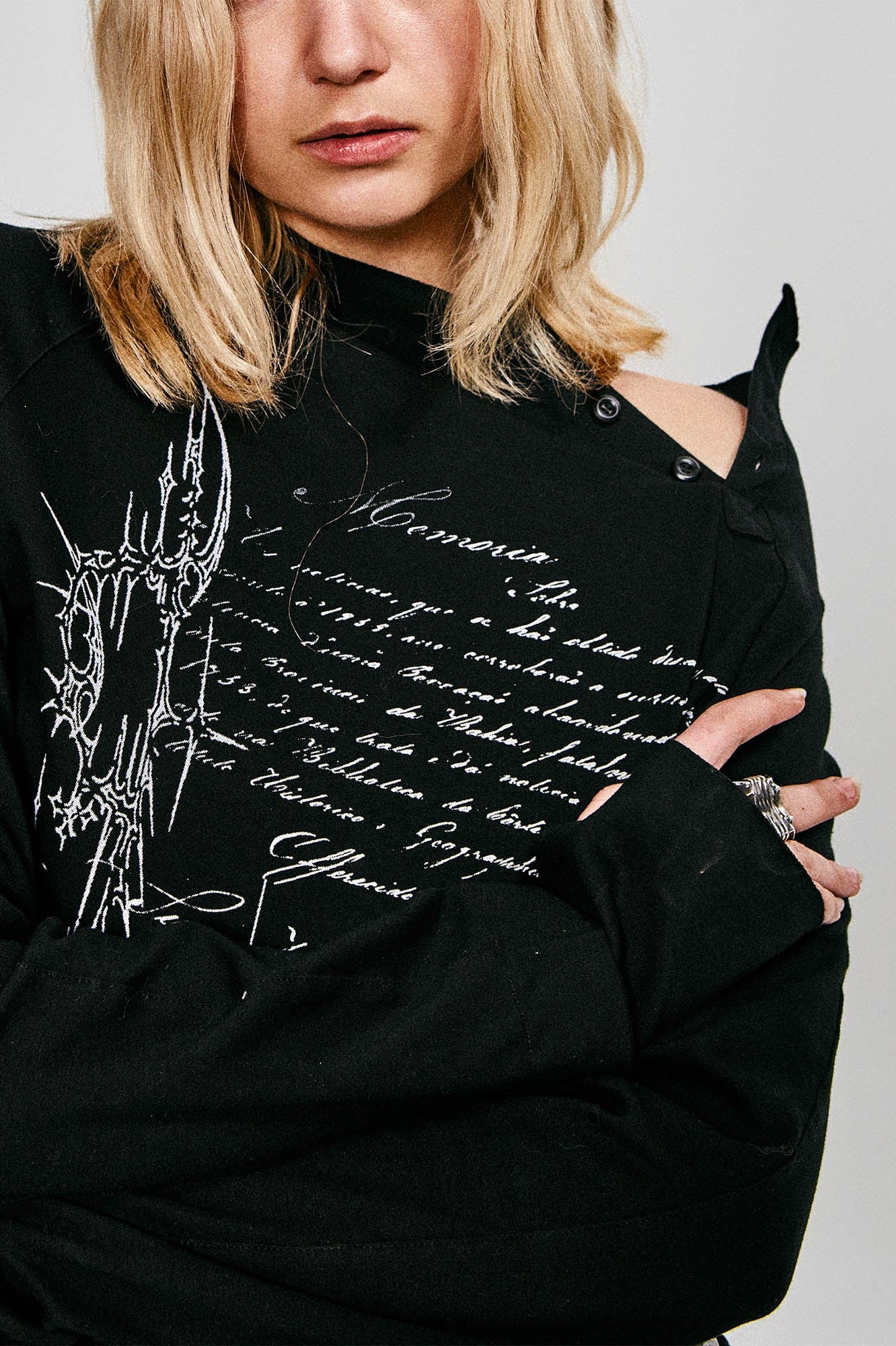 FLYERRER Gothic Script Graphic Asymmetrical Button Long-Sleeve Tee