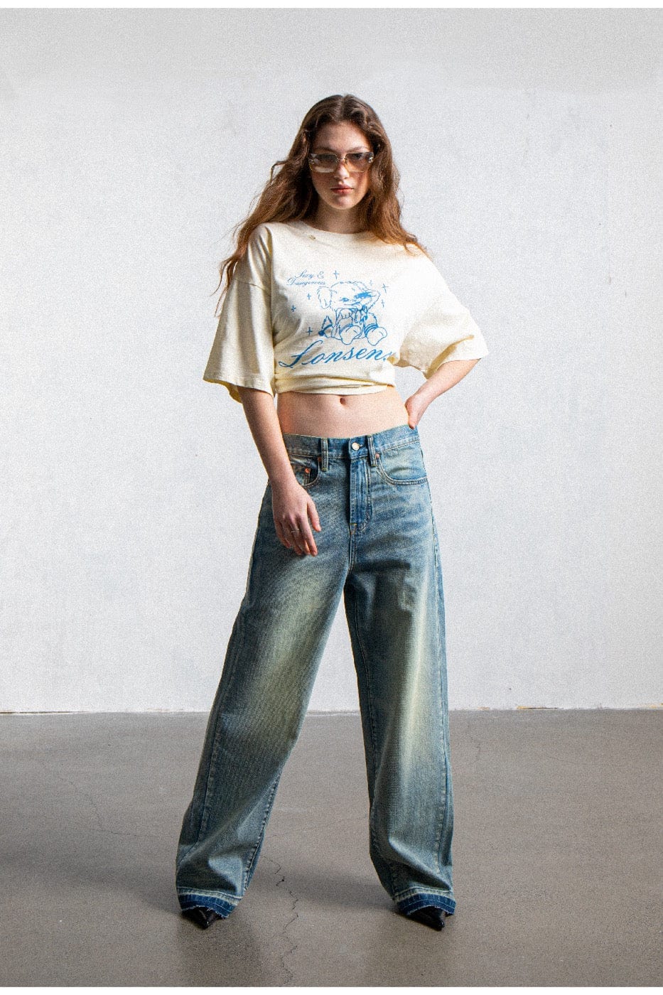 LEONSENSE Raw Edge Washed Flared Jeans