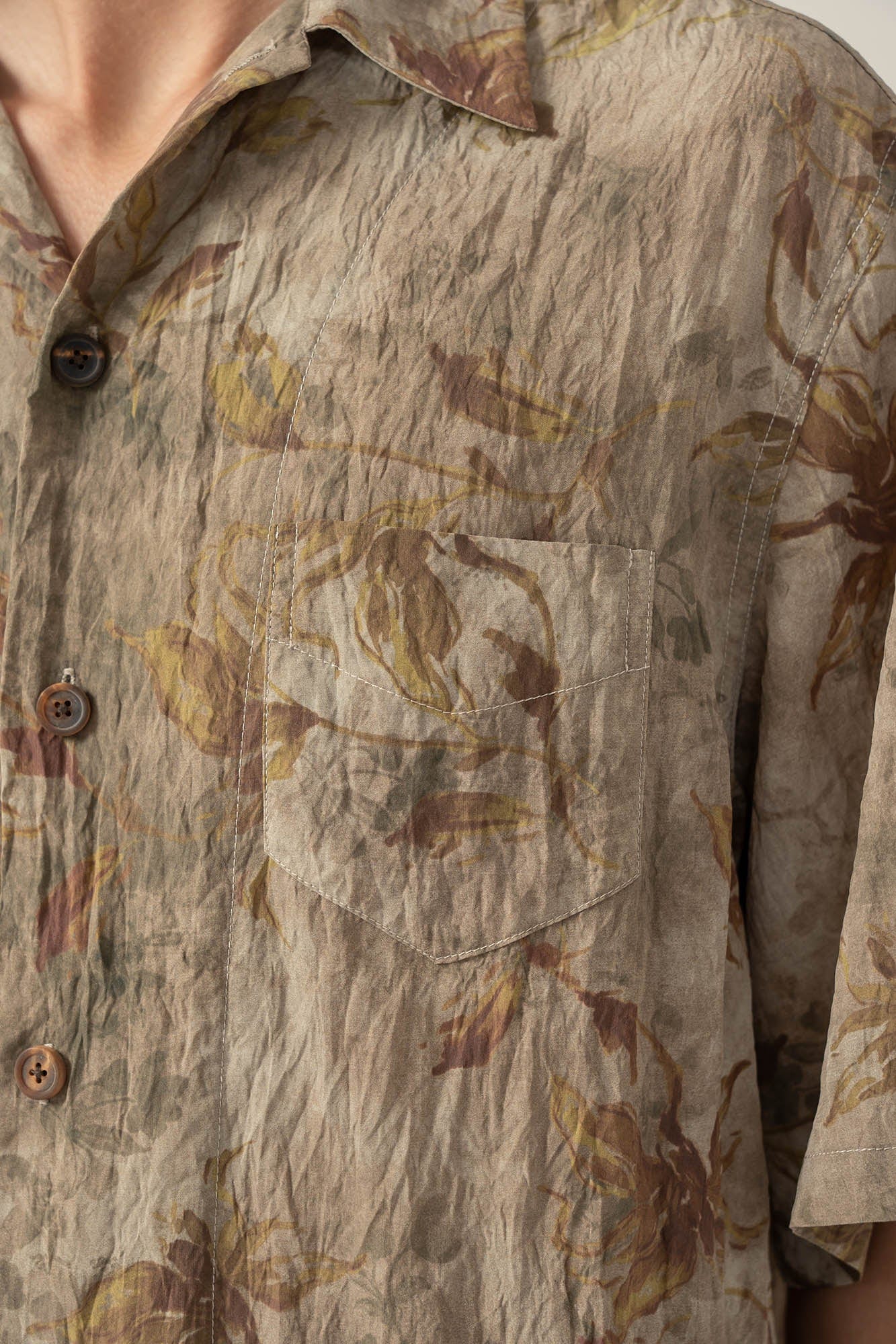 MOITIEDEPETALE Retro Wrinkled Watercolor Floral Half Shirt
