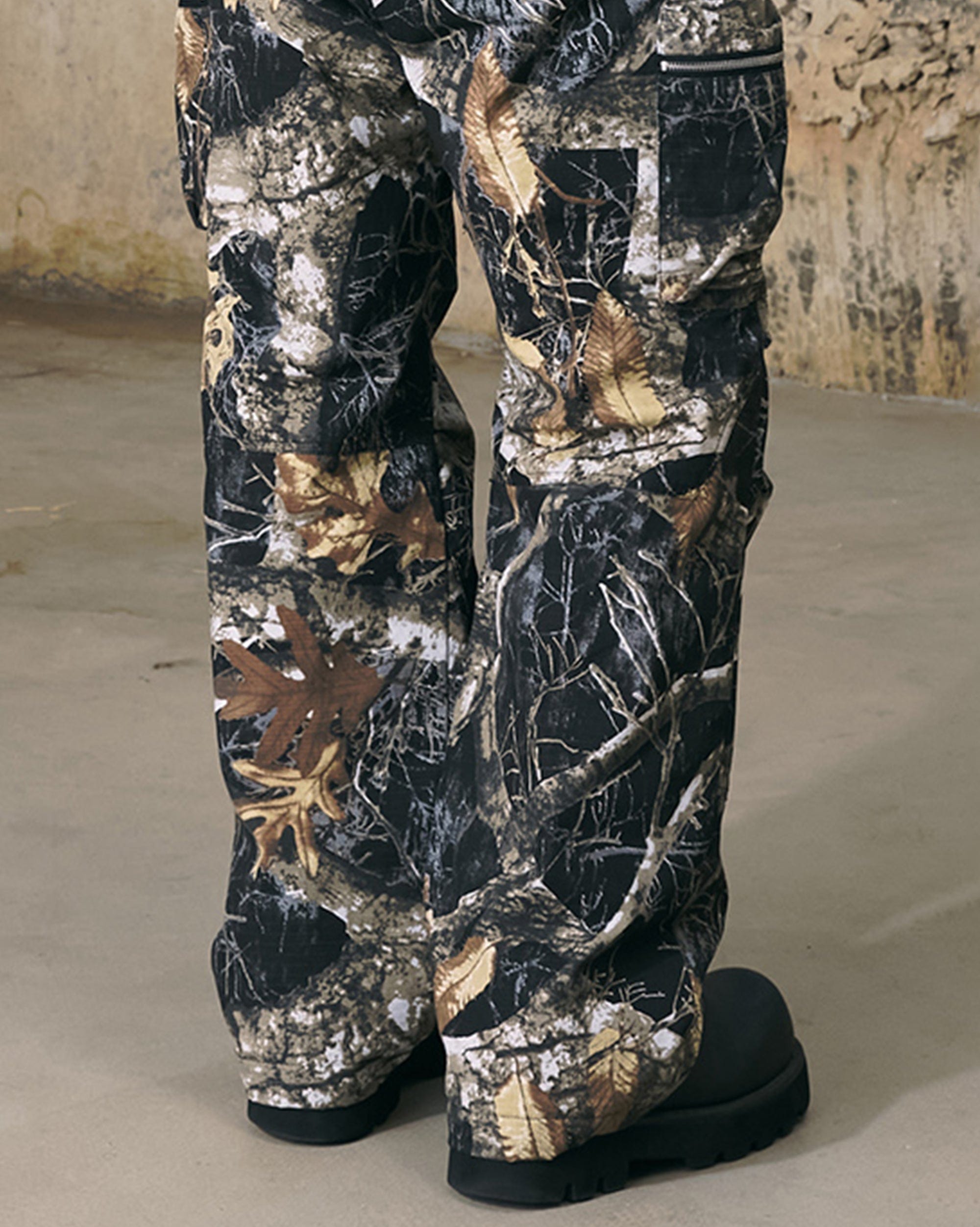ENSHADOWER Black Camo Multi-pocket Down Pants