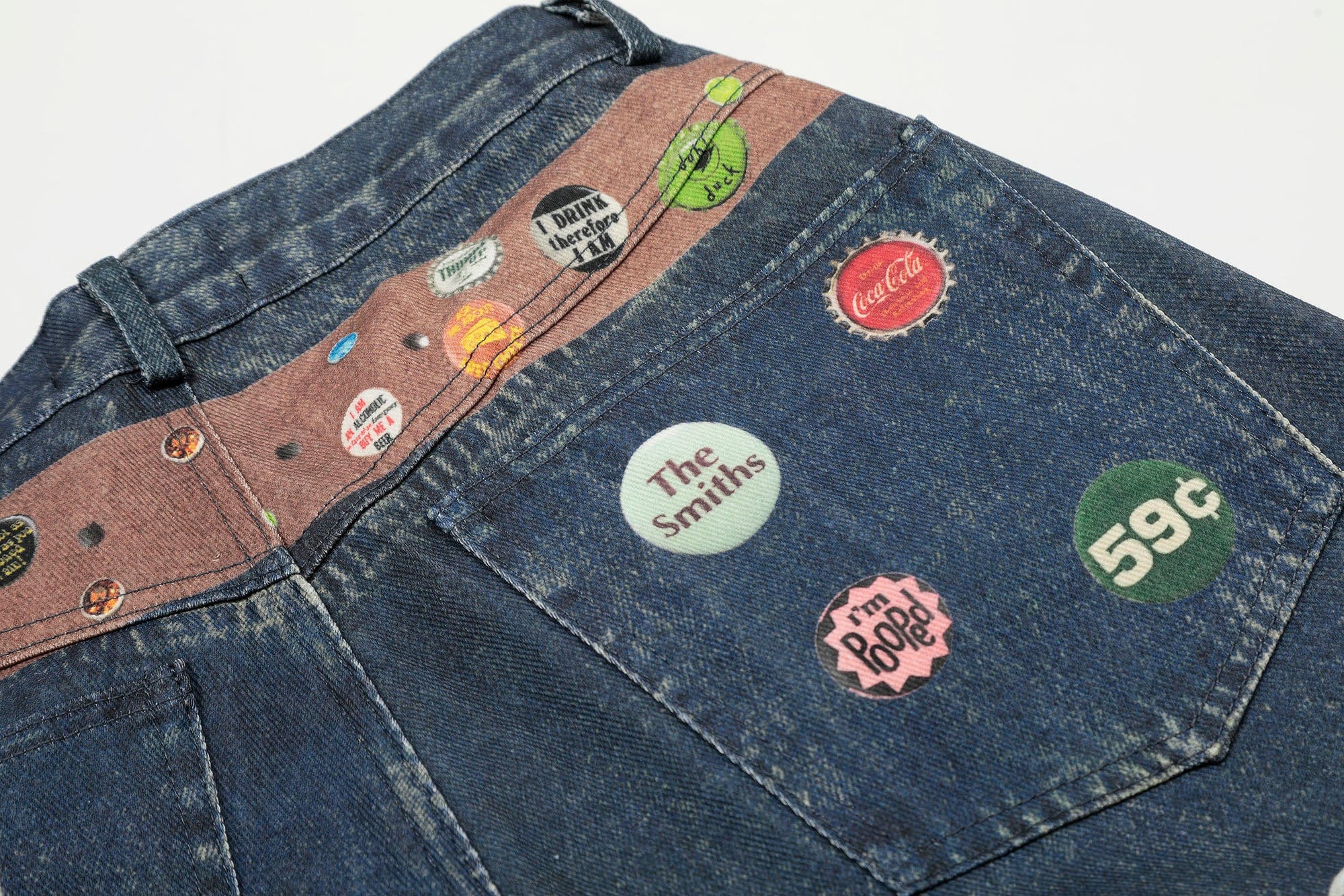 CLP Badge Belt Graphic Cropped Denim Shorts
