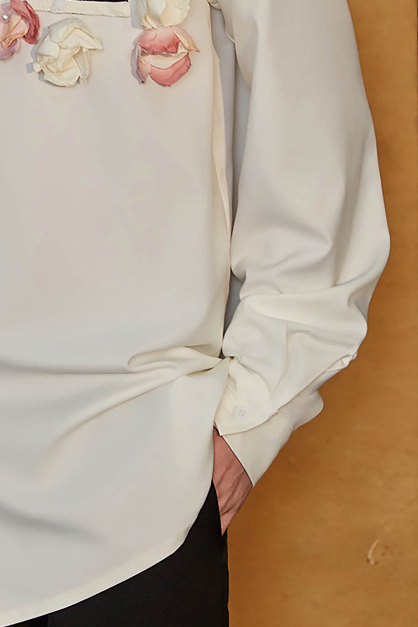 JIECHI Contrast Panel Floral Satin Shirt