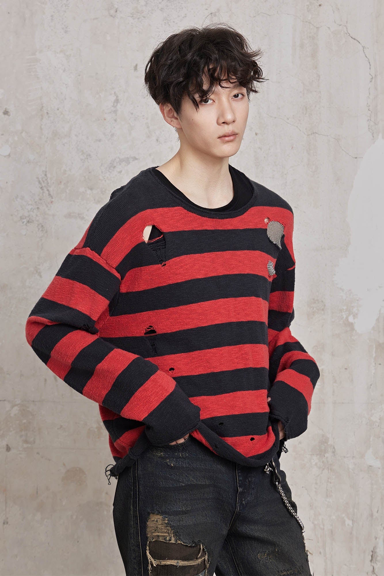 FACEONLAB Stripe Distressed Frayed Crewneck Sweater