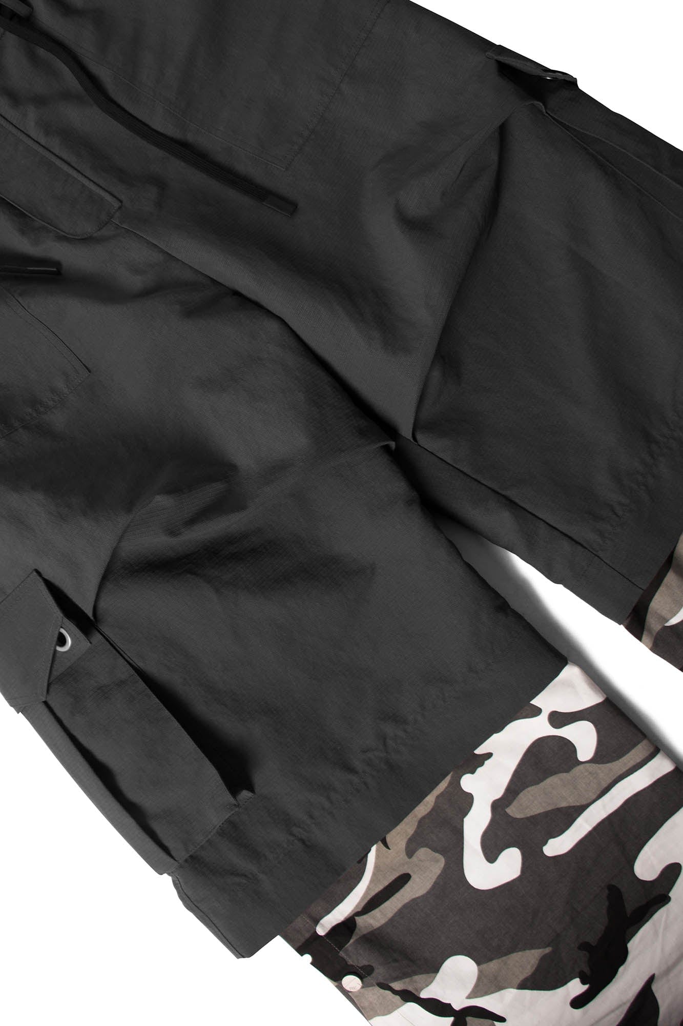 RELABEL Multi-Way Convertible Camo-Leg Cargo Pants
